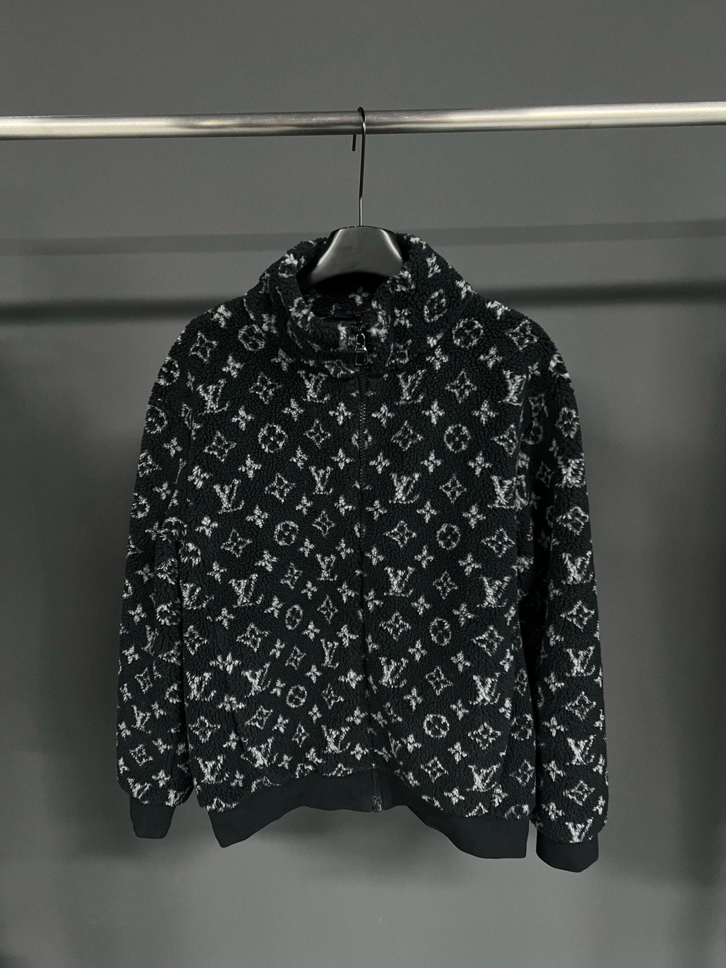 Louis Vuitton Louis Vuitton (LV) Teddy Bear Plush Jacket Size US XL / EU 56 / 4 - 1 Thumbnail