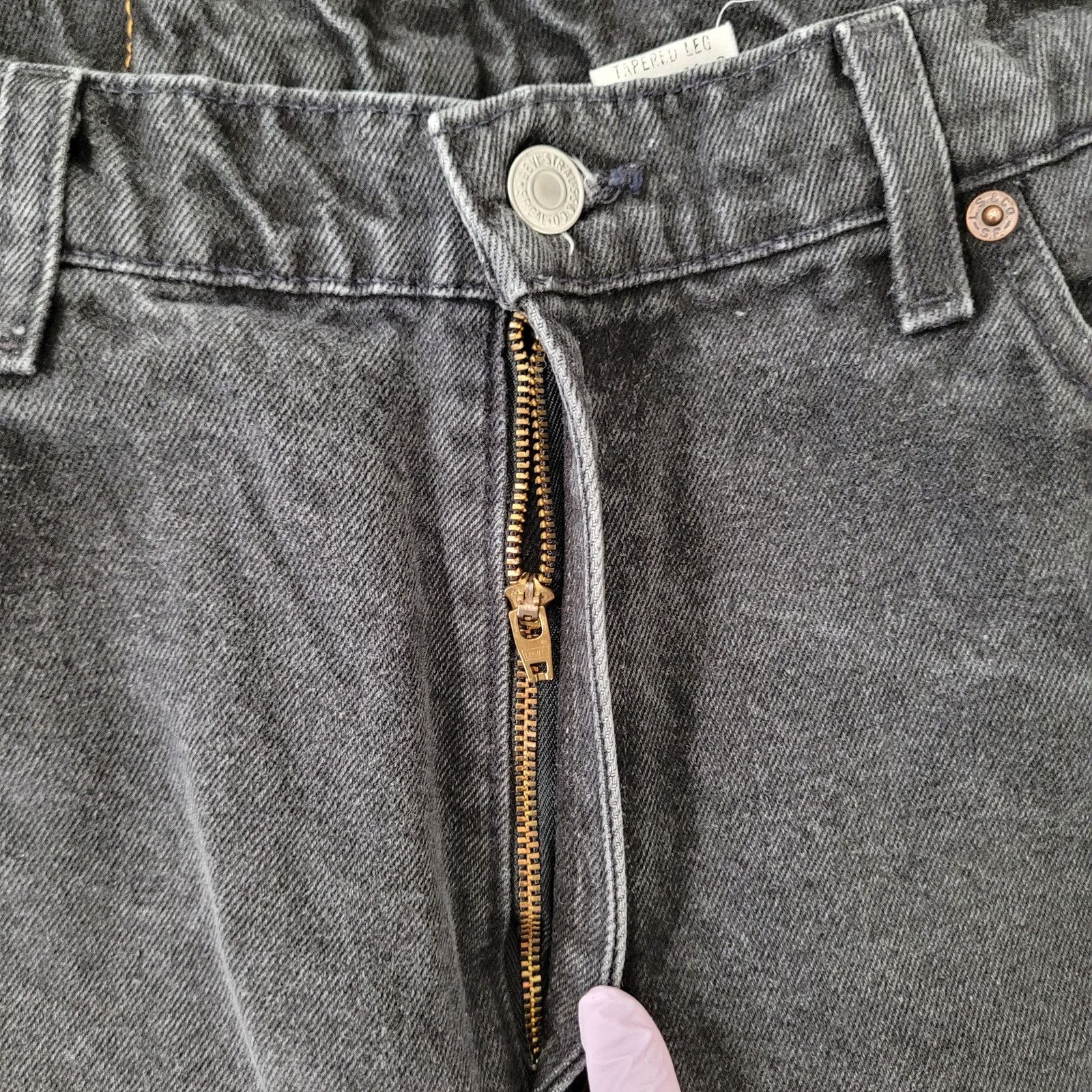 Levi's Vintage LEVIS 912 Baggy Jeans Womens 9 30x28 Tapered USA Size 30" / US 8 / IT 44 - 8 Thumbnail