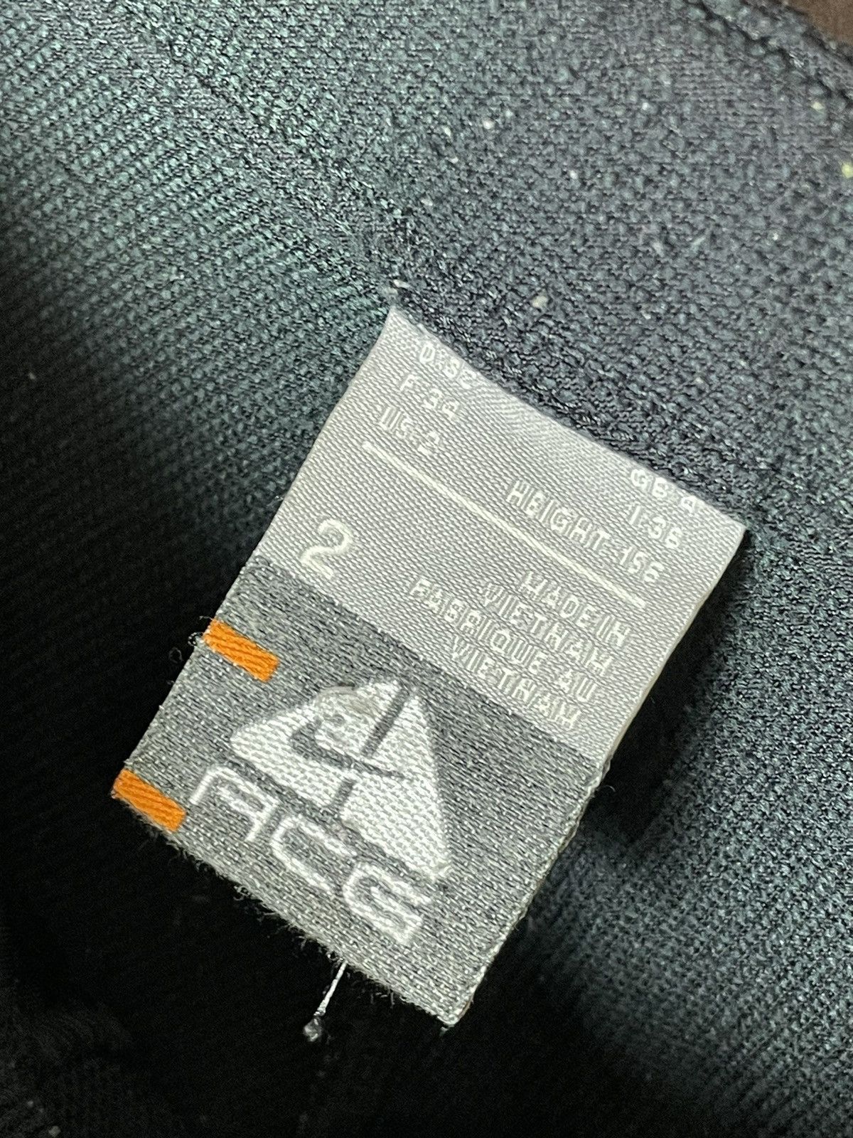 Nike ACG × Vintage VINTAGE NIKE ACG LIGHT OUTDOOR TRACK PANTS Size 26" / US 2 / IT 38 - 9 Thumbnail
