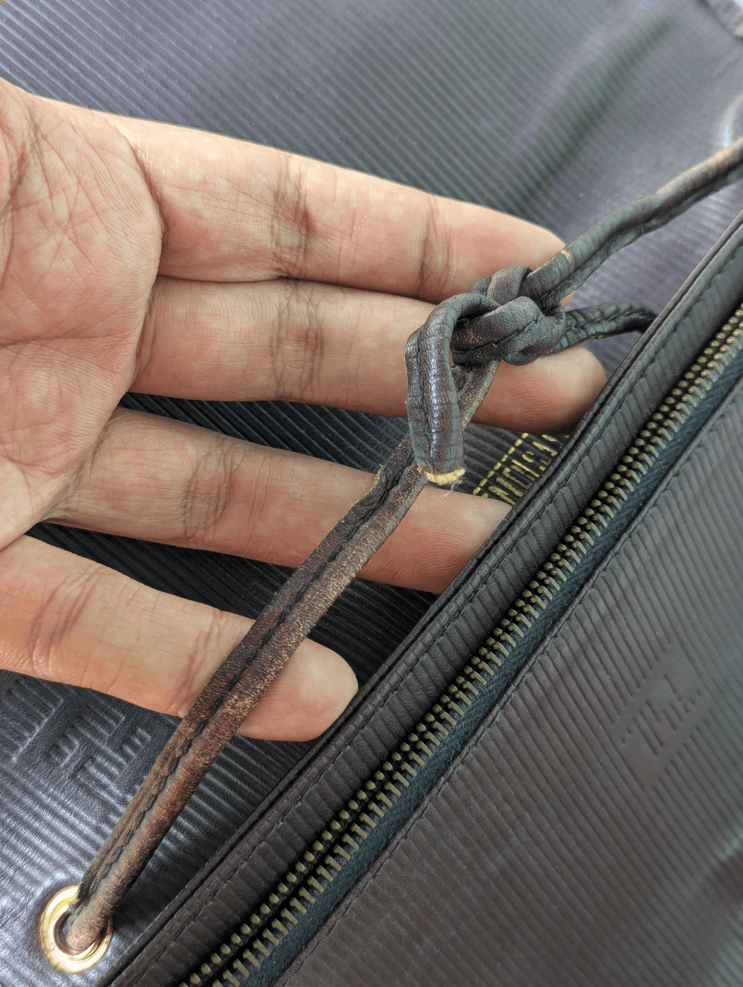 Fendi Fendi Frame Crossbody Burgundy FF Leather Bag Vintage Size ONE SIZE - 14 Thumbnail