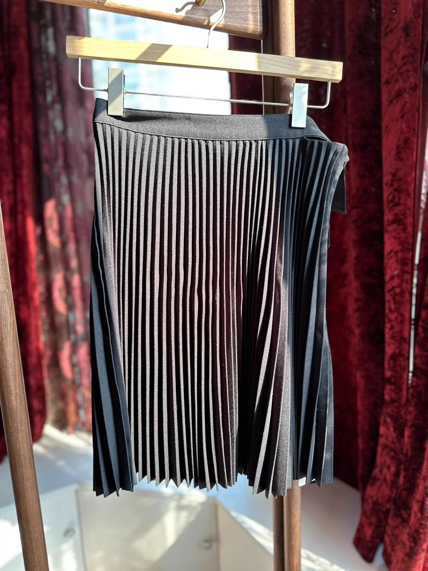 Balenciaga Balenciaga Pleated Knot Cutout Waist Skirt 36 New With Tags Size 26" / US 2 / IT 38 - 1 Thumbnail