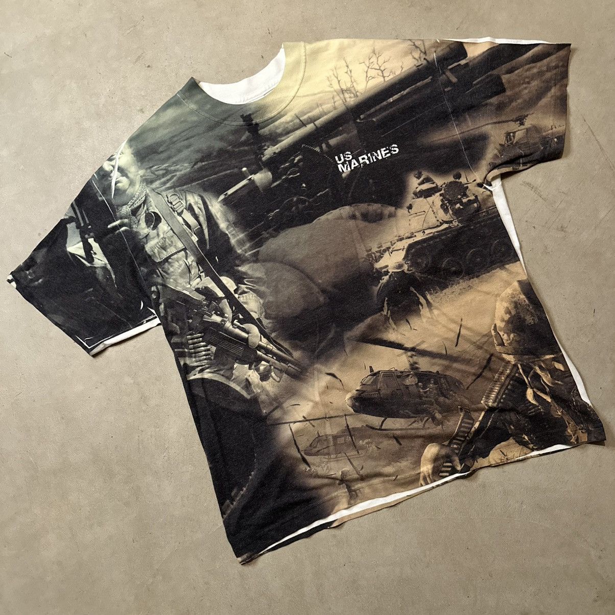 AAA Vintage Y2K AOP US Marines War Military Shirt Size XL Size US XL / EU 56 / 4 - 1 Thumbnail