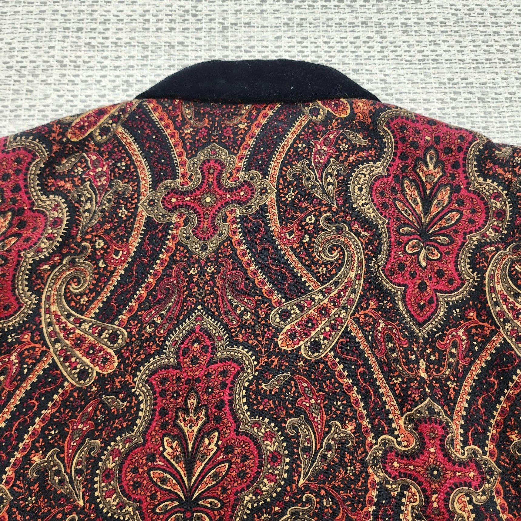 Velvet VINTAGE Karin Stevens Blazer Womens 4P Petite Red Black Paisley Velvet Trim 90s Size S / US 4 / IT 40 - 7 Thumbnail