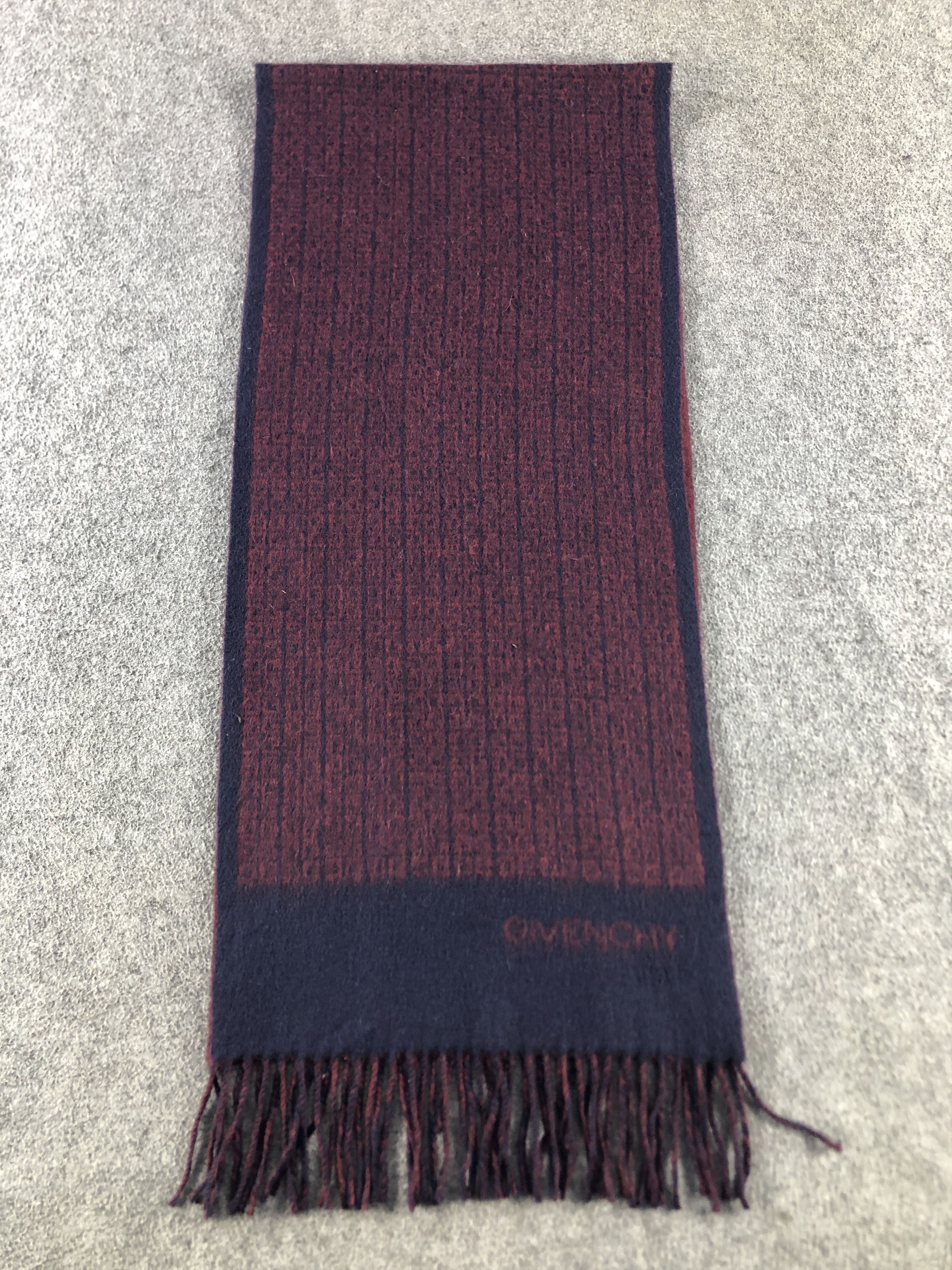 Givenchy Givenchy Scarf / Muffler / Neckwear P869 Size ONE SIZE - 2 Thumbnail