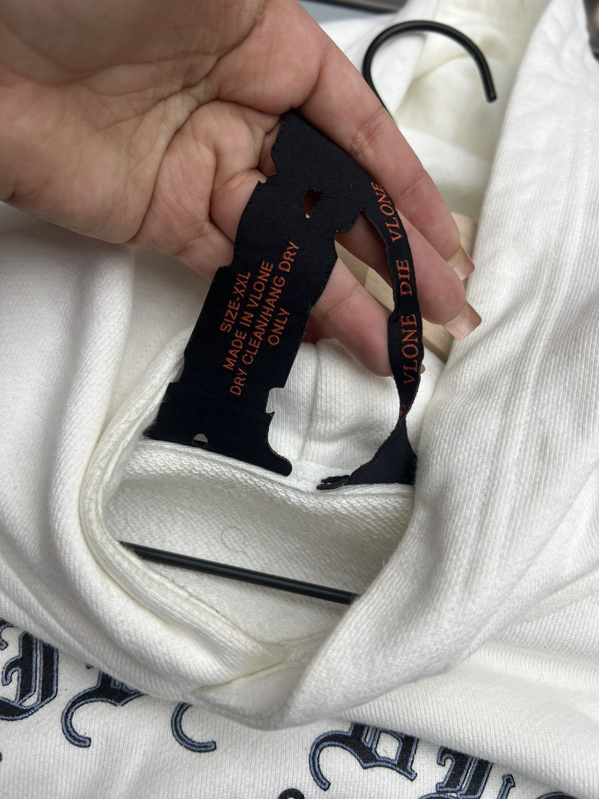 Vlone Vlone O White Hoodie Size US XL / EU 56 / 4 - 8 Thumbnail