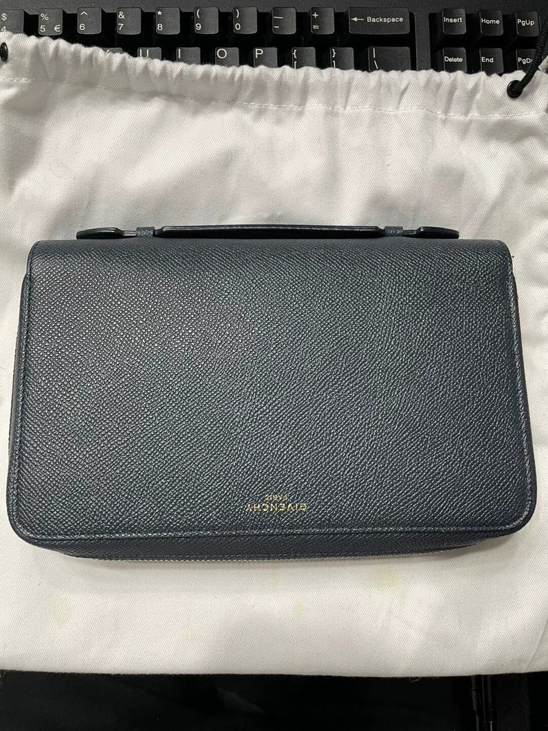 Givenchy Givenchy Men's Handbag Size ONE SIZE - 1 Thumbnail