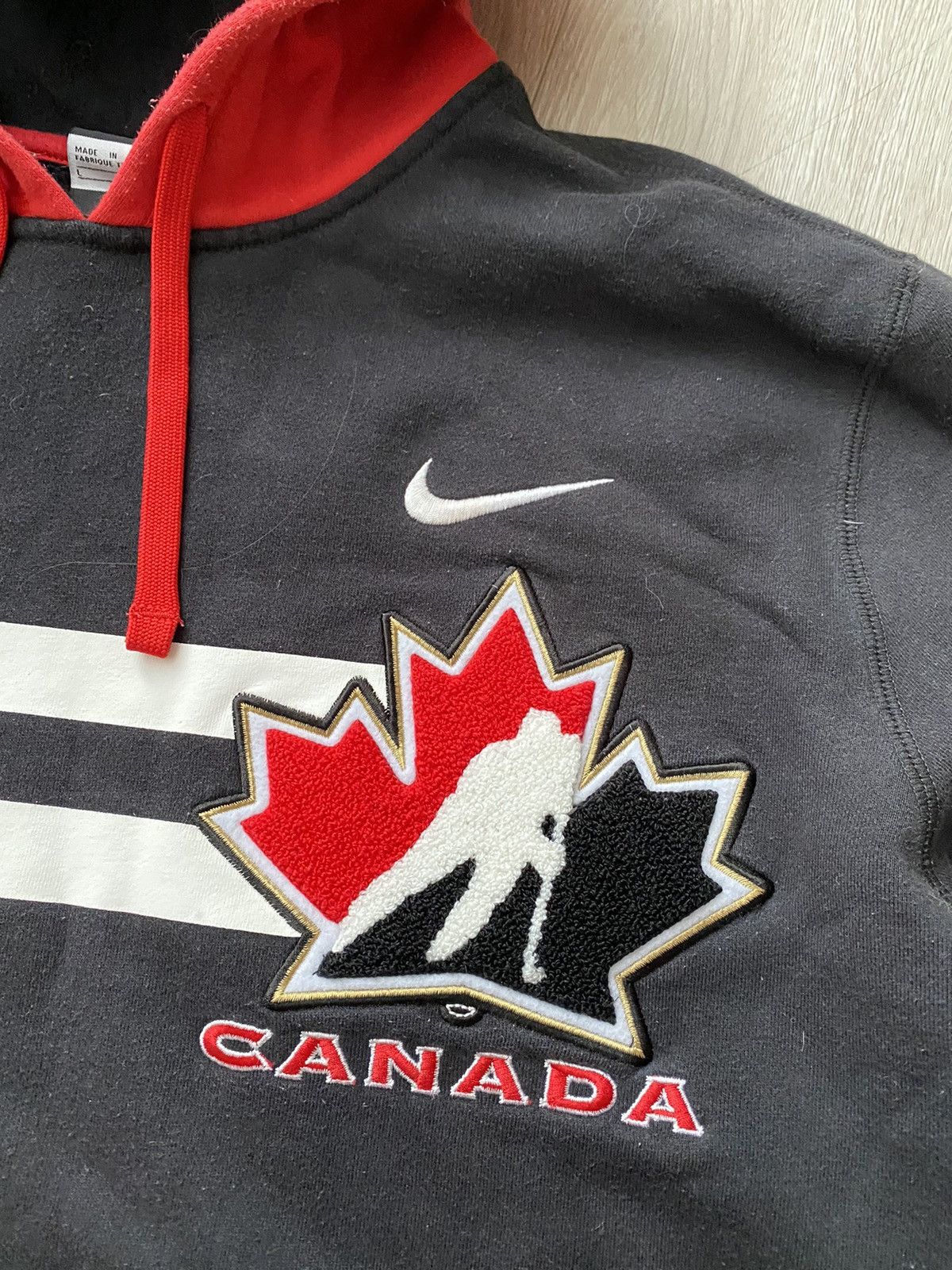 Nike × Vintage Vintage y2k Nike Team Canada hockey Center swoosh hoodie Size US L / EU 52-54 / 3 - 5 Thumbnail