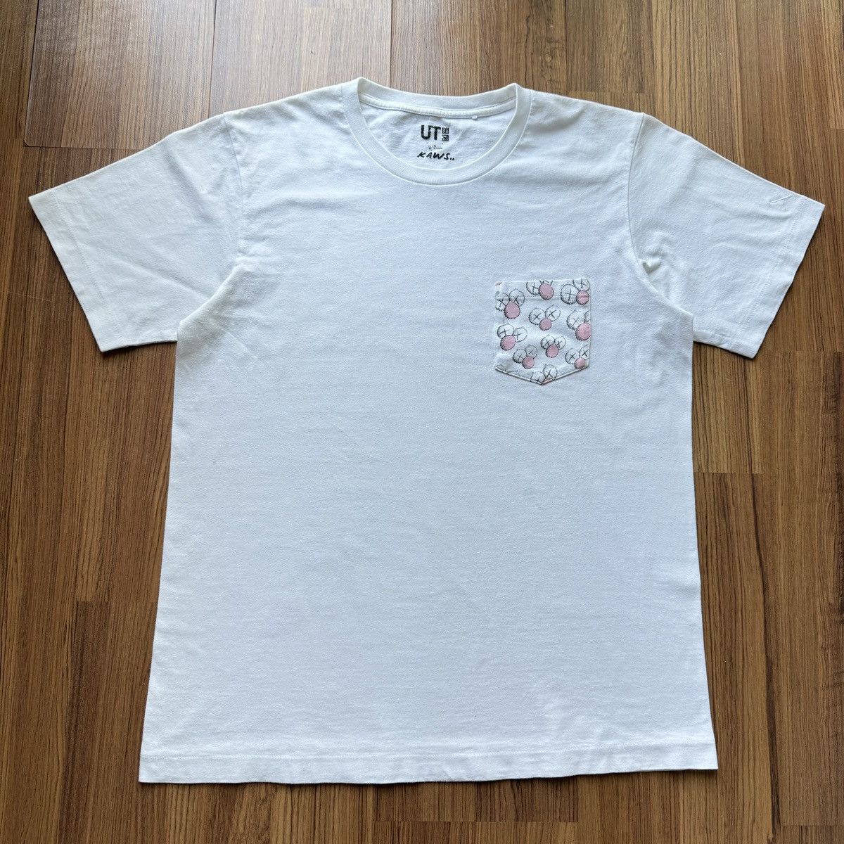 Kaws × Uniqlo Kaws X Sesame street X Uniqlo artist art designer pocket tee Size US L / EU 52-54 / 3 - 2 Thumbnail
