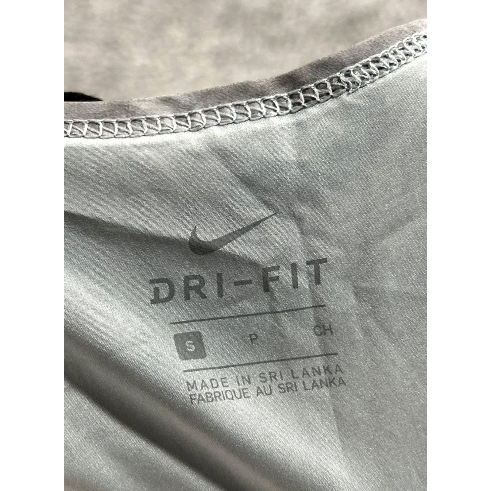 Nike Nike Shirt Womens Small Gray Dri-Fit Pullover Size S / US 4 / IT 40 - 3 Thumbnail
