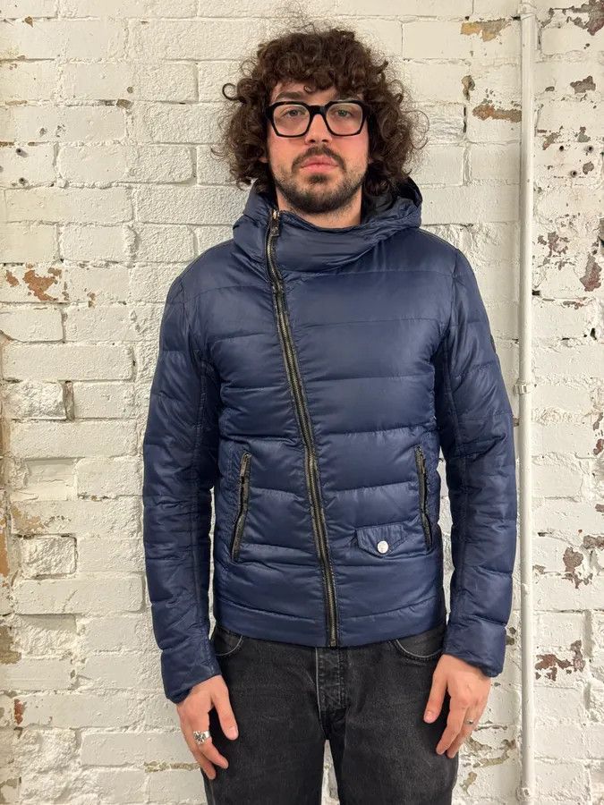 Versace Versace Navy Quilted Nylon Asymmetrical Puffer Jacket Size US S / EU 44-46 / 1 - 2 Thumbnail