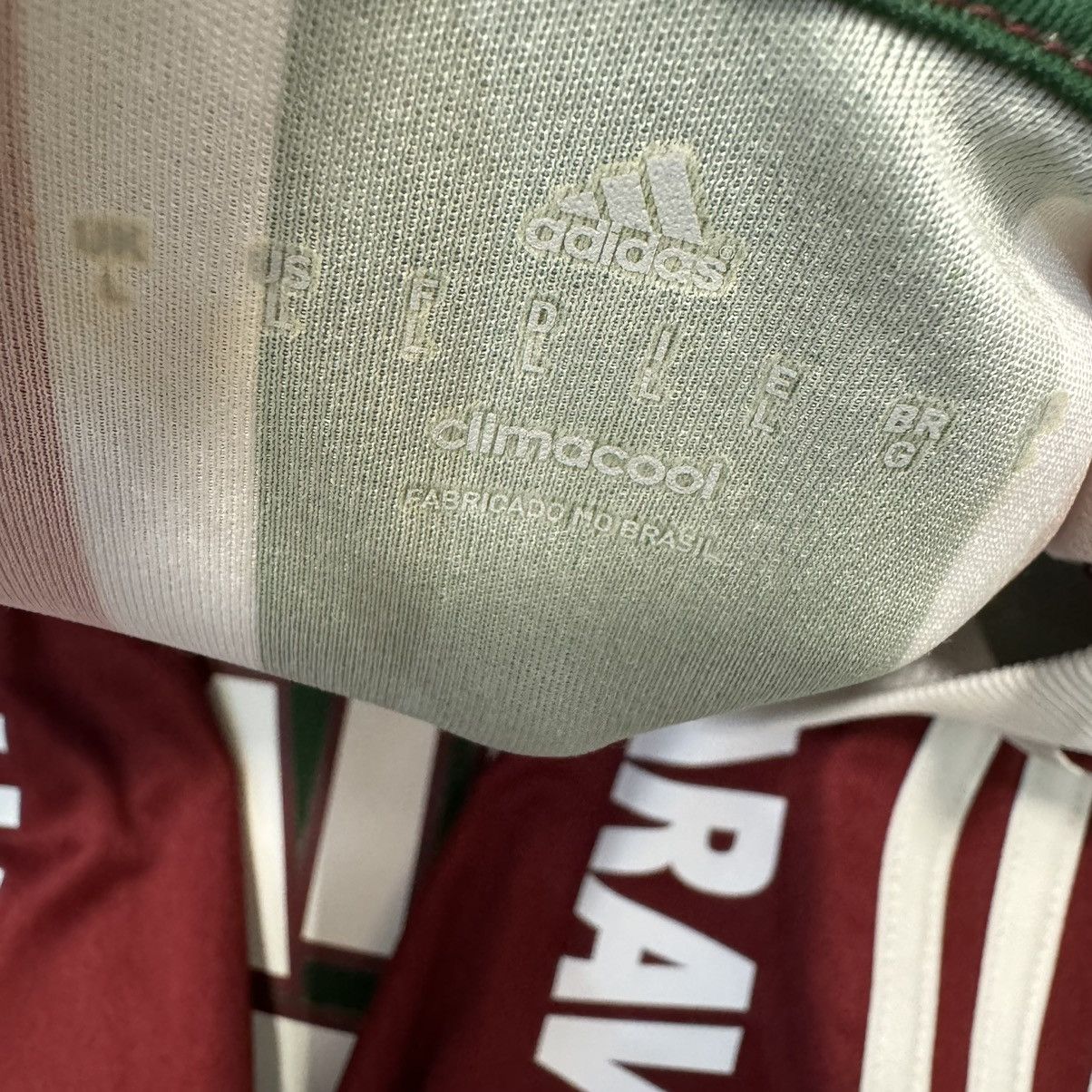 Adidas Fluminense 15/16 home shirt #10 Ronaldinho Size US L / EU 52-54 / 3 - 9 Thumbnail
