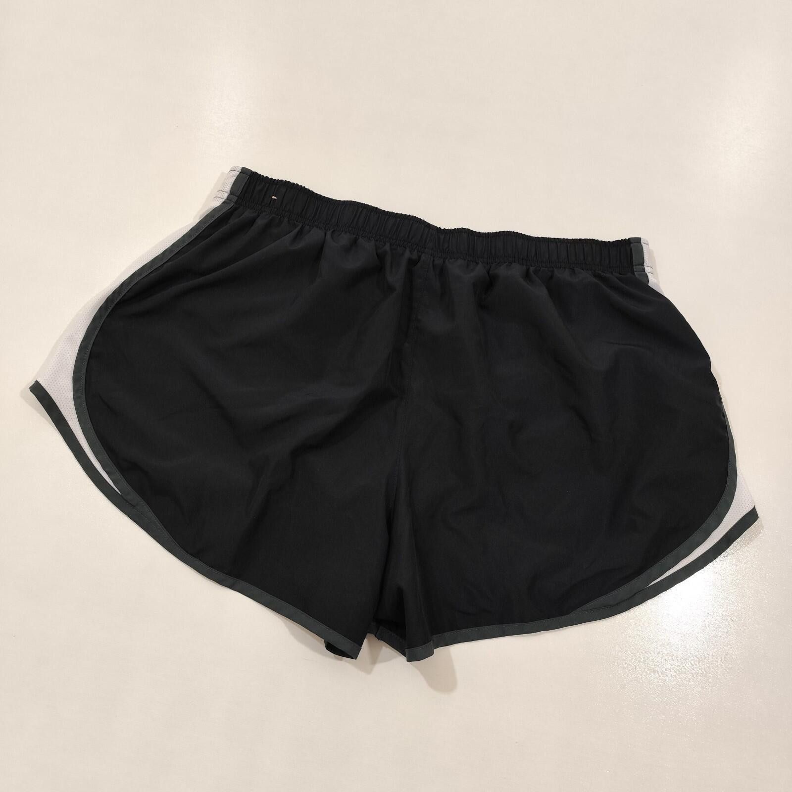 Nike Nike Dri-Fit Athletic Shorts Women's XXL Black White Size 42" / US 20 - 5 Thumbnail