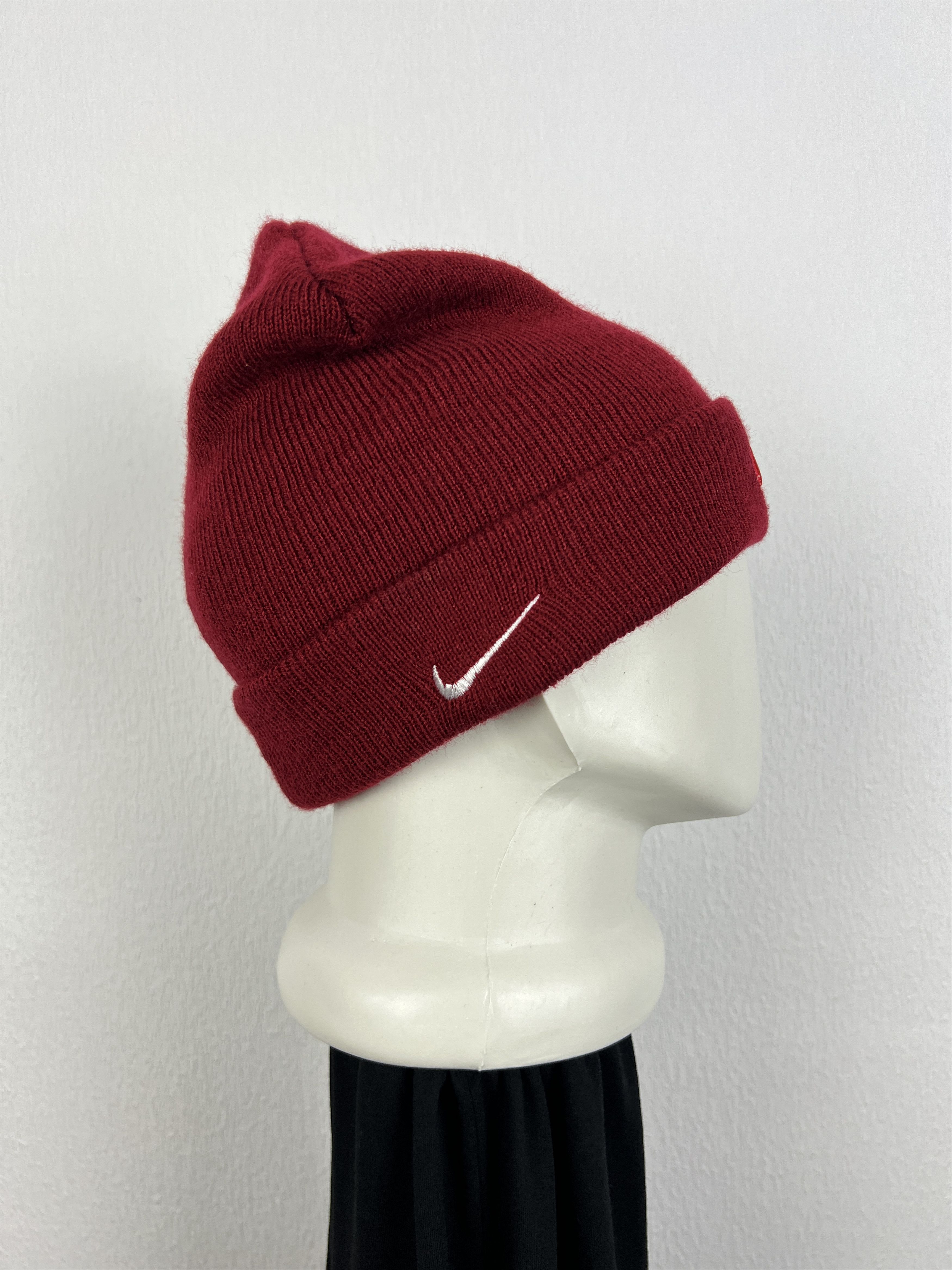 Nike Vintage Nike Beanie Cap Hat Rare Red Y2K Hype Classic Warm Size ONE SIZE - 3 Thumbnail