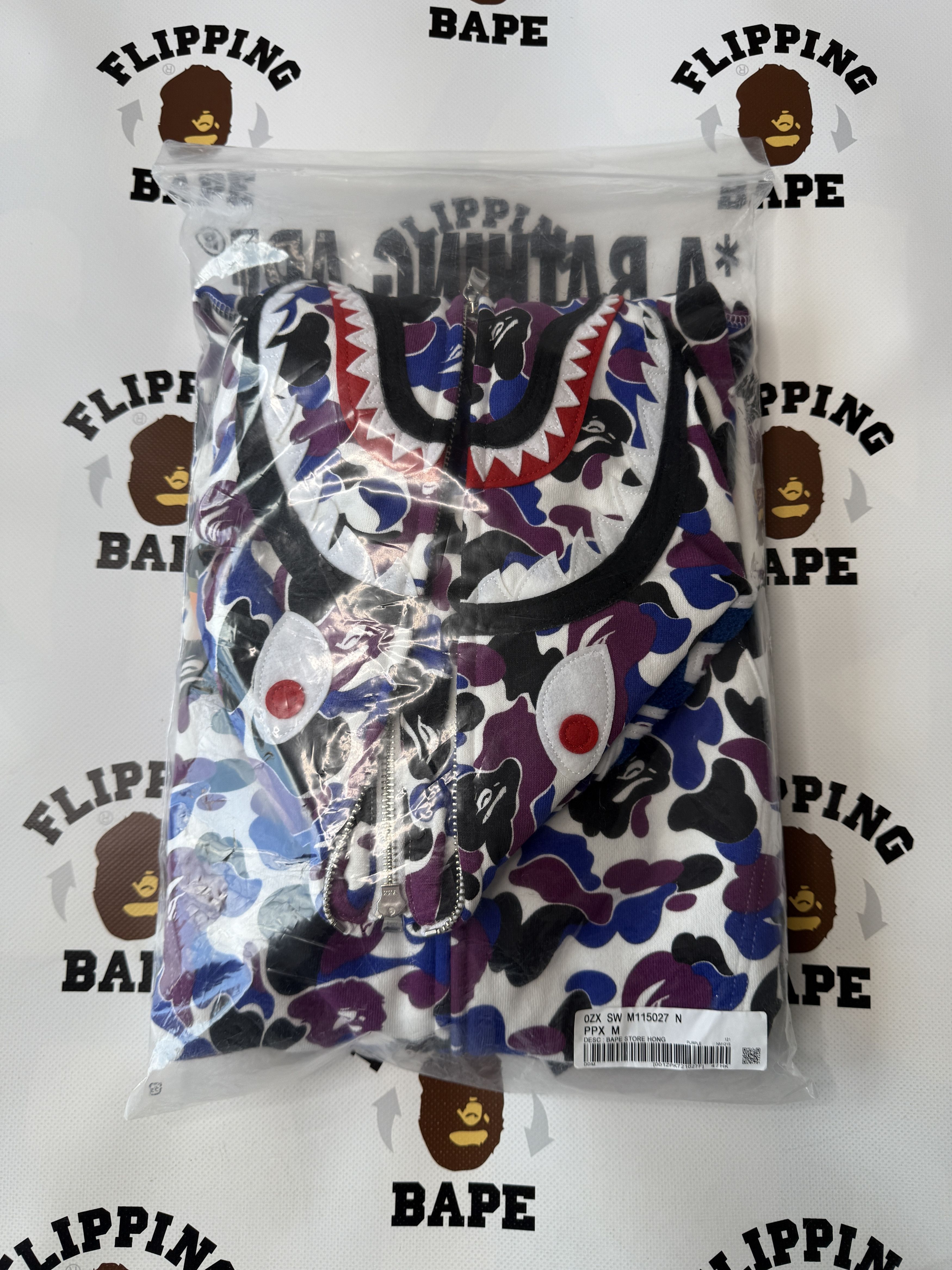 Bape BAPE STORE HONG KONG SEPARATE SHARK FULL ZIP HOODIE Size US L / EU 52-54 / 3 - 17 Thumbnail