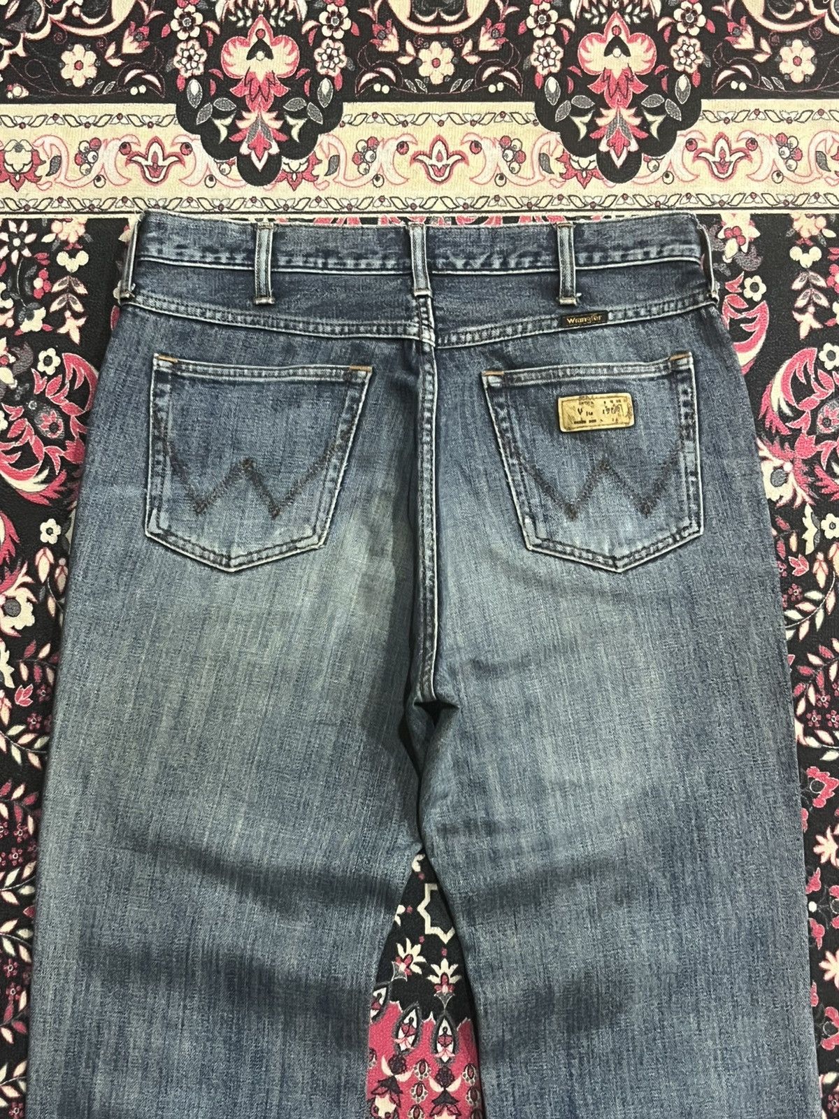 Wrangler Vintage Wrangler Blue Washed Distressed Flare Jeans Size US 32 / EU 48 - 7 Thumbnail