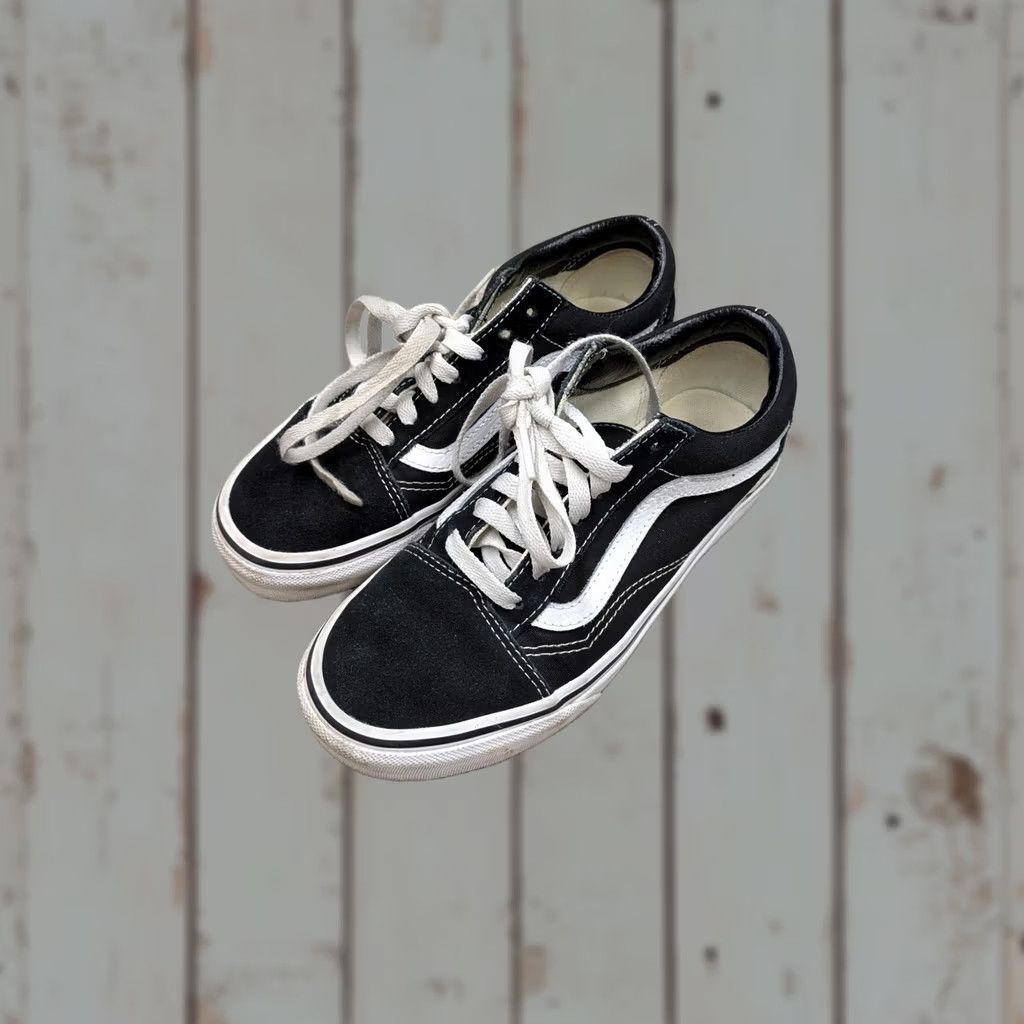Vans VANS Old Skool Shoes Womens Size 6 Black White Low Top Skate Sneakers Size M / US 6-8 / IT 42-44 - 1 Thumbnail
