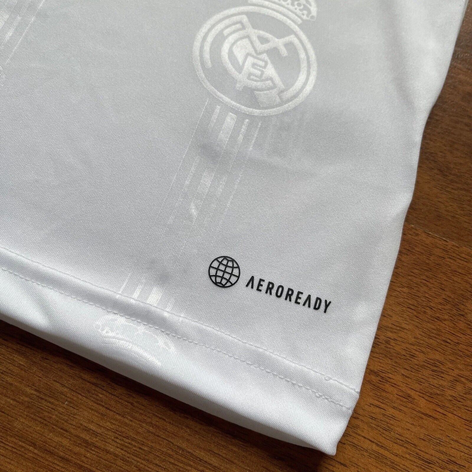 Adidas REAL MADRID ADIDAS 2022/2023 FOOTBALL HOME JERSEY #20 VINI Size US S / EU 44-46 / 1 - 8 Thumbnail