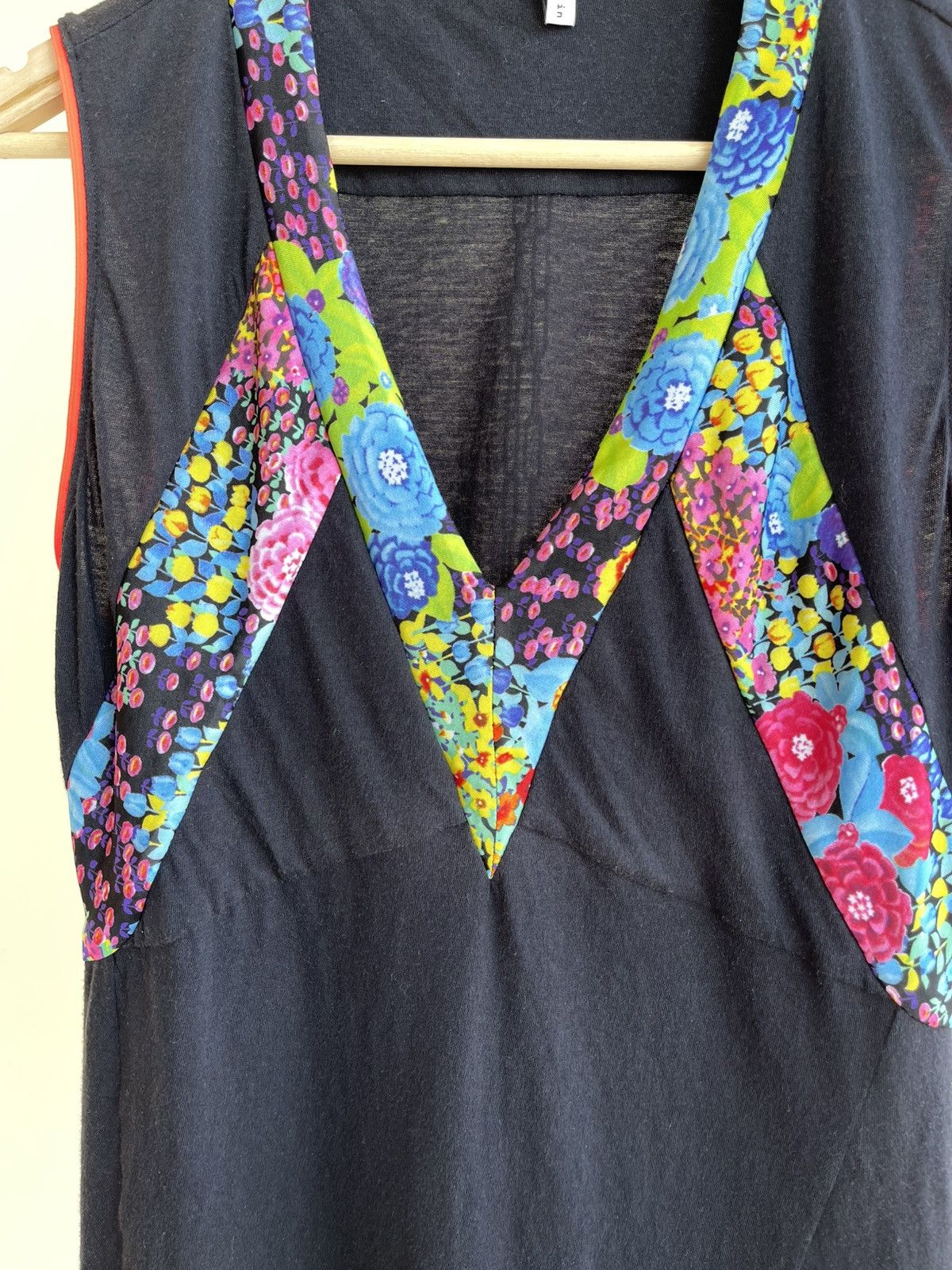 Paris Multicolor Floral Tank Top 2004 Vintage 2000s