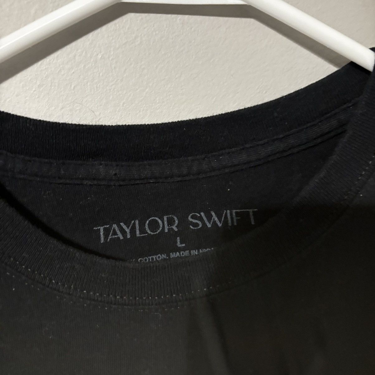Band Tees Taylor Swift Fearless Taylor’s Version Graphic T Shirt Size US L / EU 52-54 / 3 - 2 Thumbnail