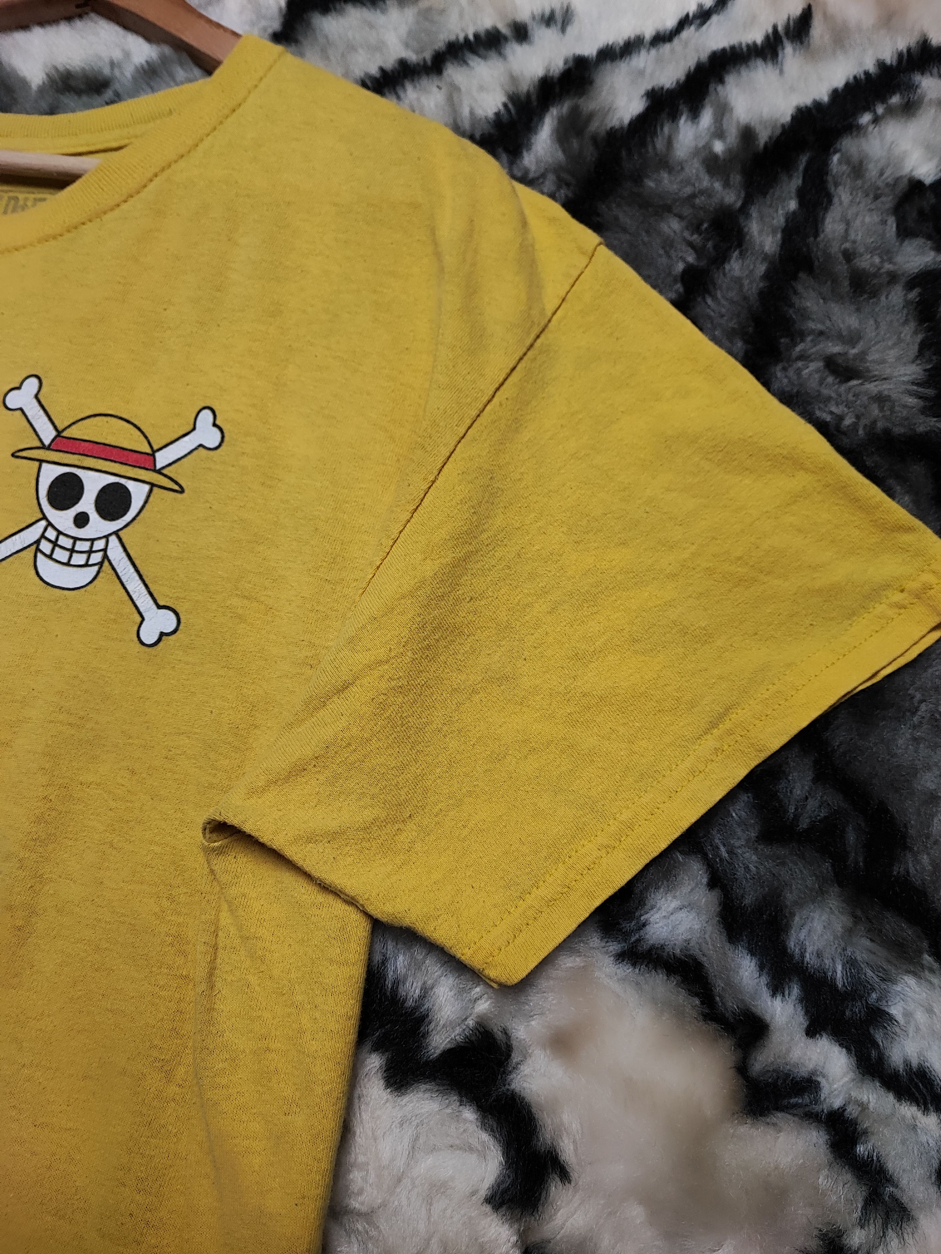 One Piece ONE PIECE Big logo Pirate Luffy T-shirt by Shonen Jump Size US L / EU 52-54 / 3 - 10 Thumbnail