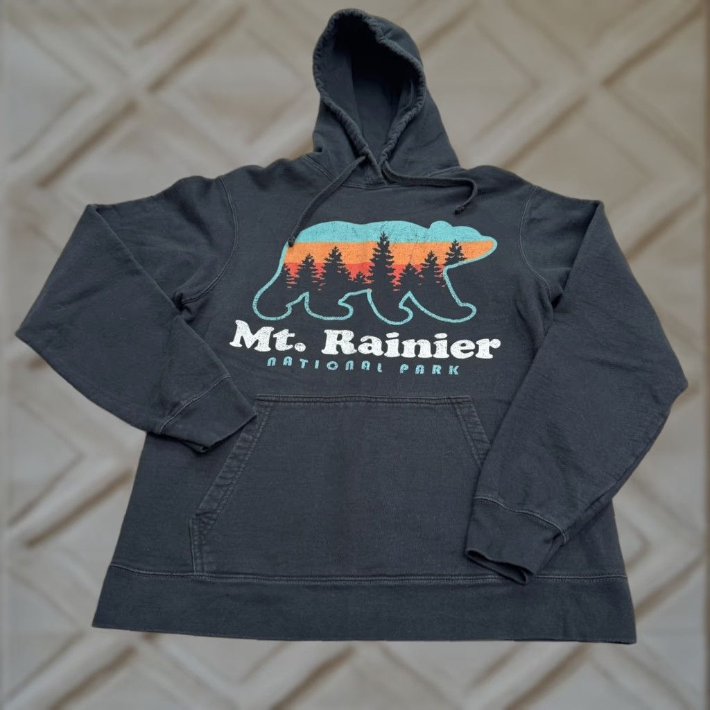 Port & Company Port & Company Hoodie Mt Rainer National Park Men Medium Black Bear sweatshirt Size US M / EU 48-50 / 2 - 1 Thumbnail