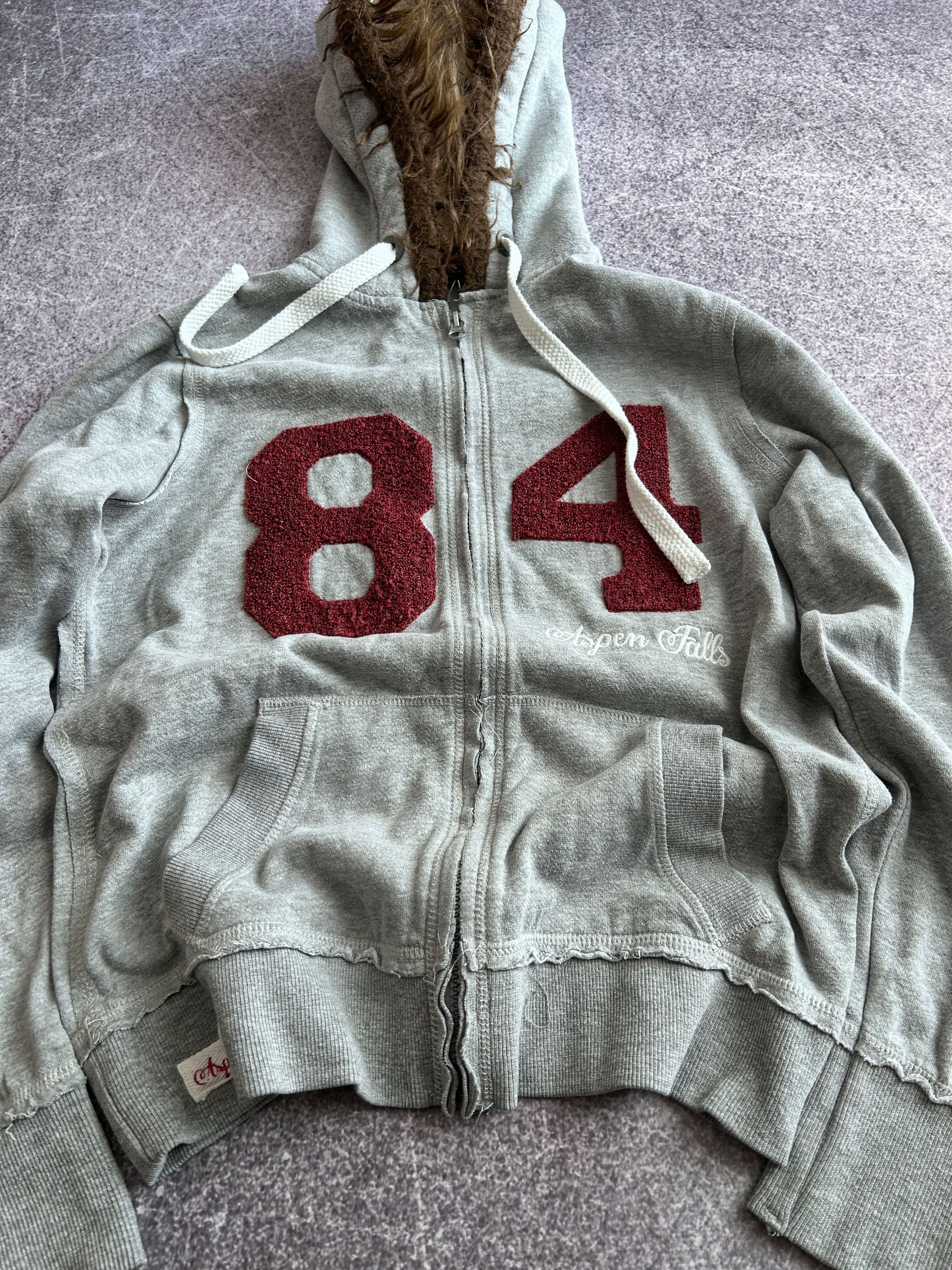 Vintage Vintage Hoodie 84 Graphic Fur Hood Grunge Distressed Y2K Size US S / EU 44-46 / 1 - 4 Thumbnail
