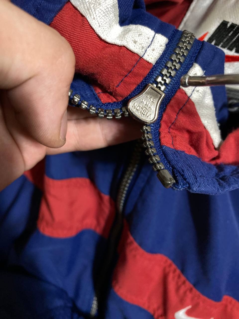Nike × Vintage 90s Nike Swoosh Vintage Y2K Oversized Windbreaker Jacket Size US L / EU 52-54 / 3 - 21 Thumbnail