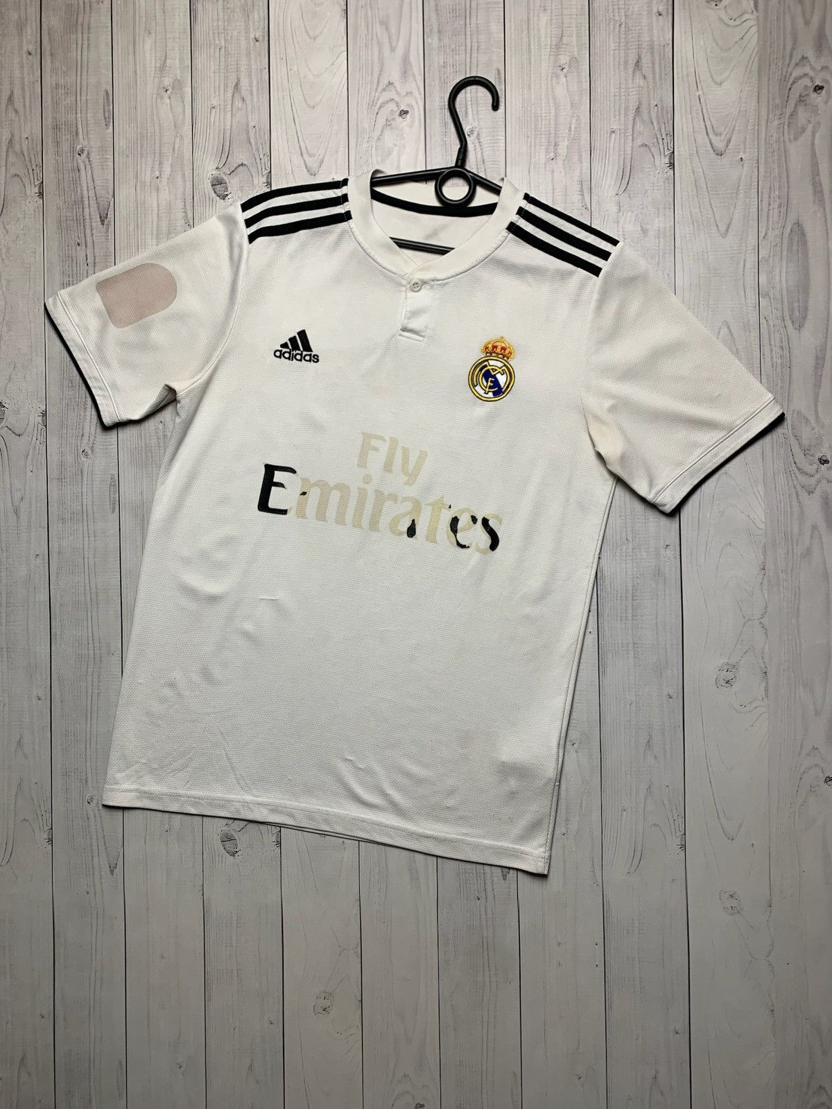 Adidas × Vintage Vintage adidas Real Madrid soccer jersey size M Size US M / EU 48-50 / 2 - 1 Thumbnail