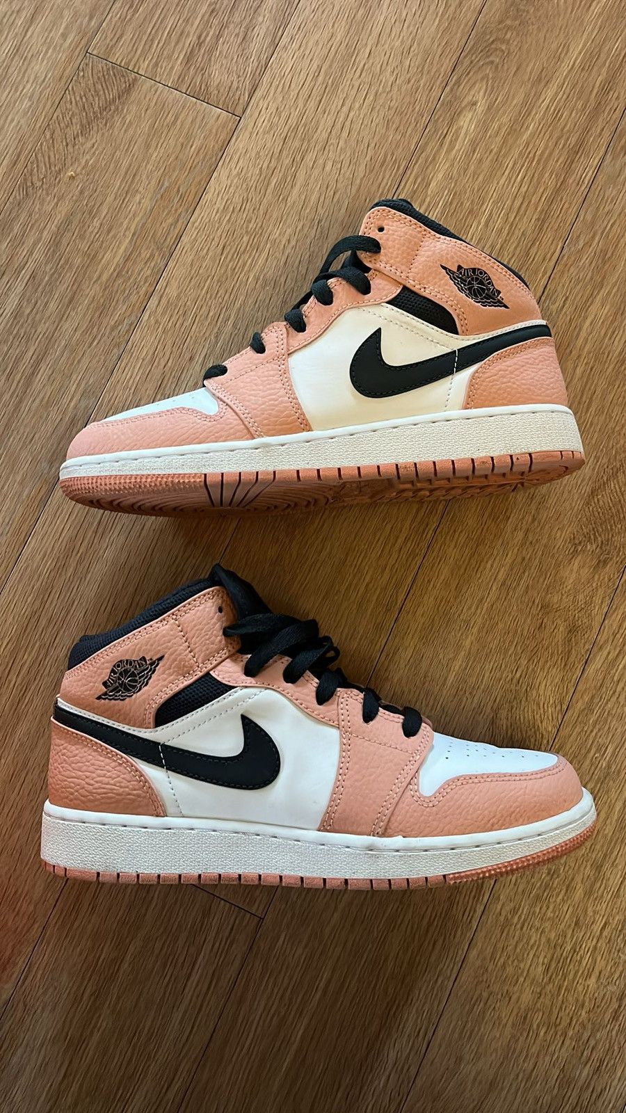 Jordan Brand × Nike Jordan 1 Mid Pink Size US 6 / IT 36 - 2 Thumbnail