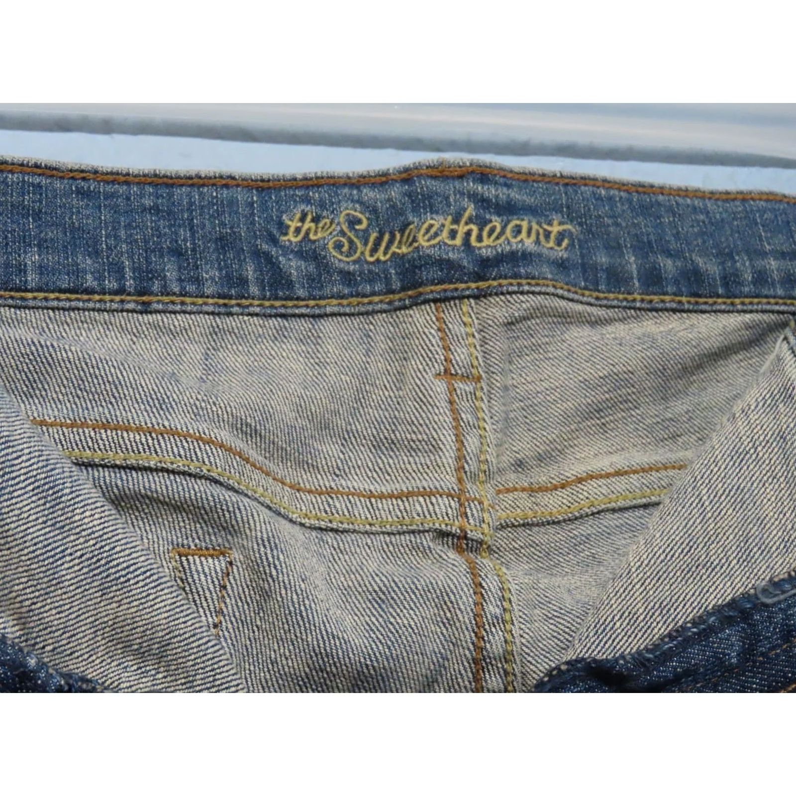 Old Navy Old Navy Jeans Women's 16 Regular Bootcut Denim Blue Med Wash Stretch Cotton Spandex Zipper Button Zip Inseam 30.5 in Boys? Size 38" / US 16 / IT 52 - 6 Thumbnail
