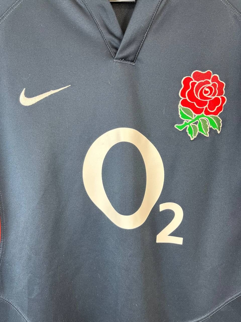 Nike RUGBY UNION ENGLAND 2005/06 AWAY SHIRT JERSEY MAILLOT SIZE L Size US L / EU 52-54 / 3 - 2 Thumbnail
