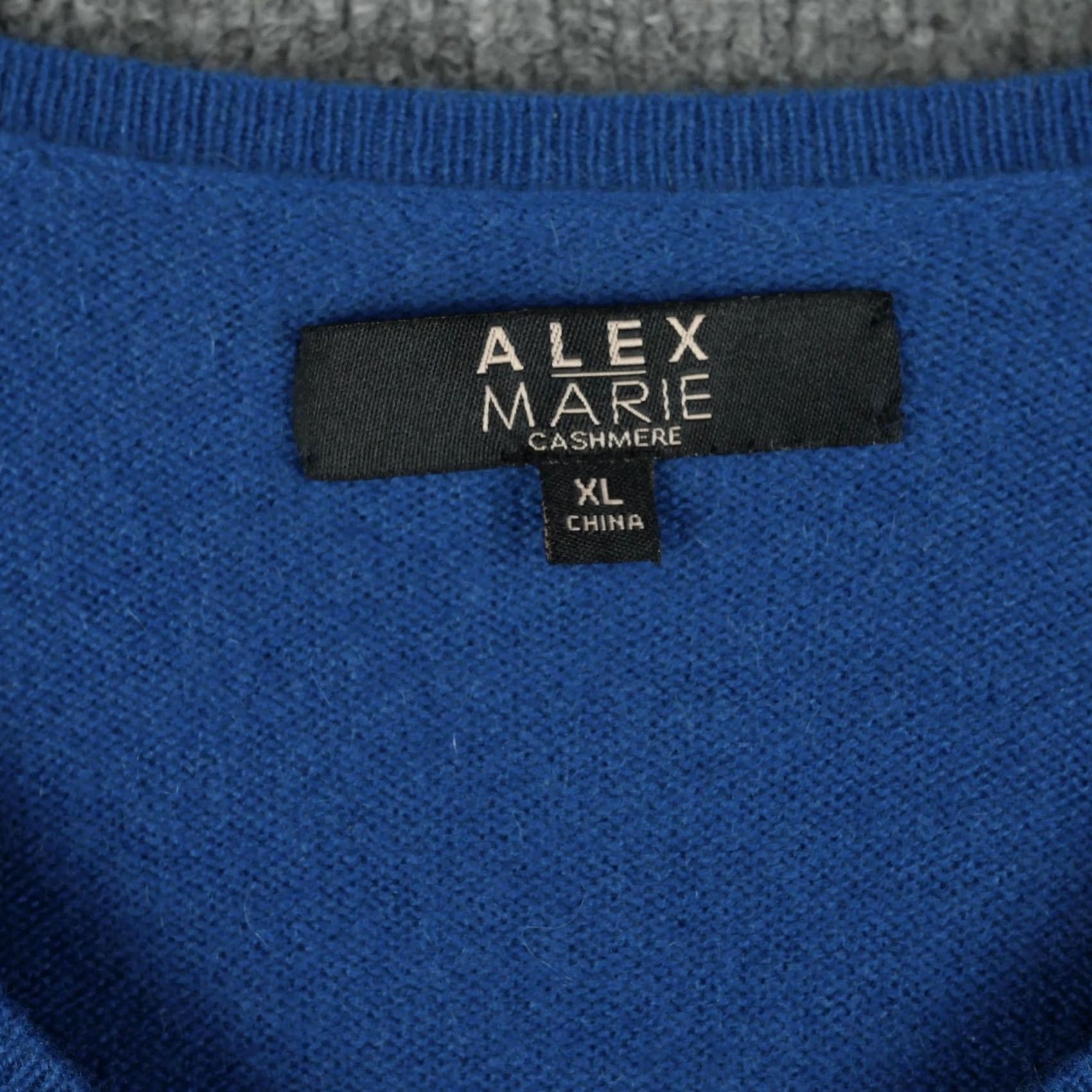 Vintage Alex Marie Sweater Womens XL Blue Cashmere V-Neck Pullover Long Sleeve Knit Size XL / US 12-14 / IT 48-50 - 3 Thumbnail