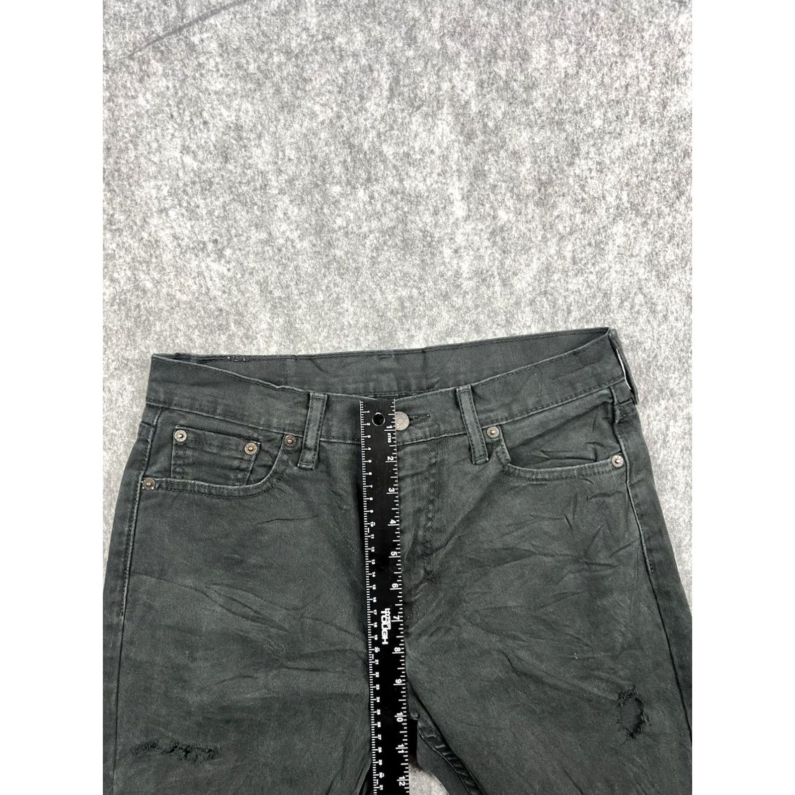 Levi's VINTAGE Levi’s 513 Jeans Mens Black Slim Fit Straight Leg Distressed 30x32 USA 90s Logo Mens Size US 30 / EU 46 - 4 Thumbnail