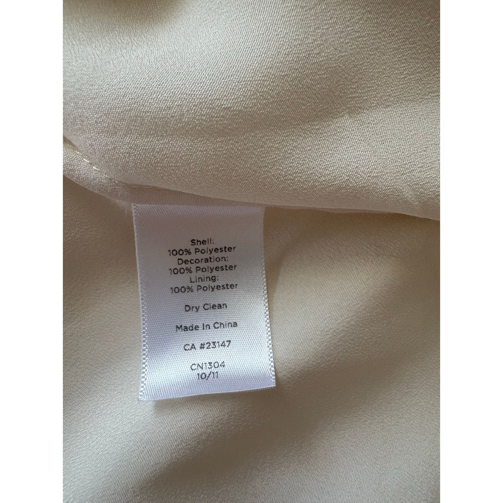 Other Talbots Cream Sleeveless Circle Flutter Blouse 8 Glam Size M / US 6-8 / IT 42-44 - 8 Thumbnail