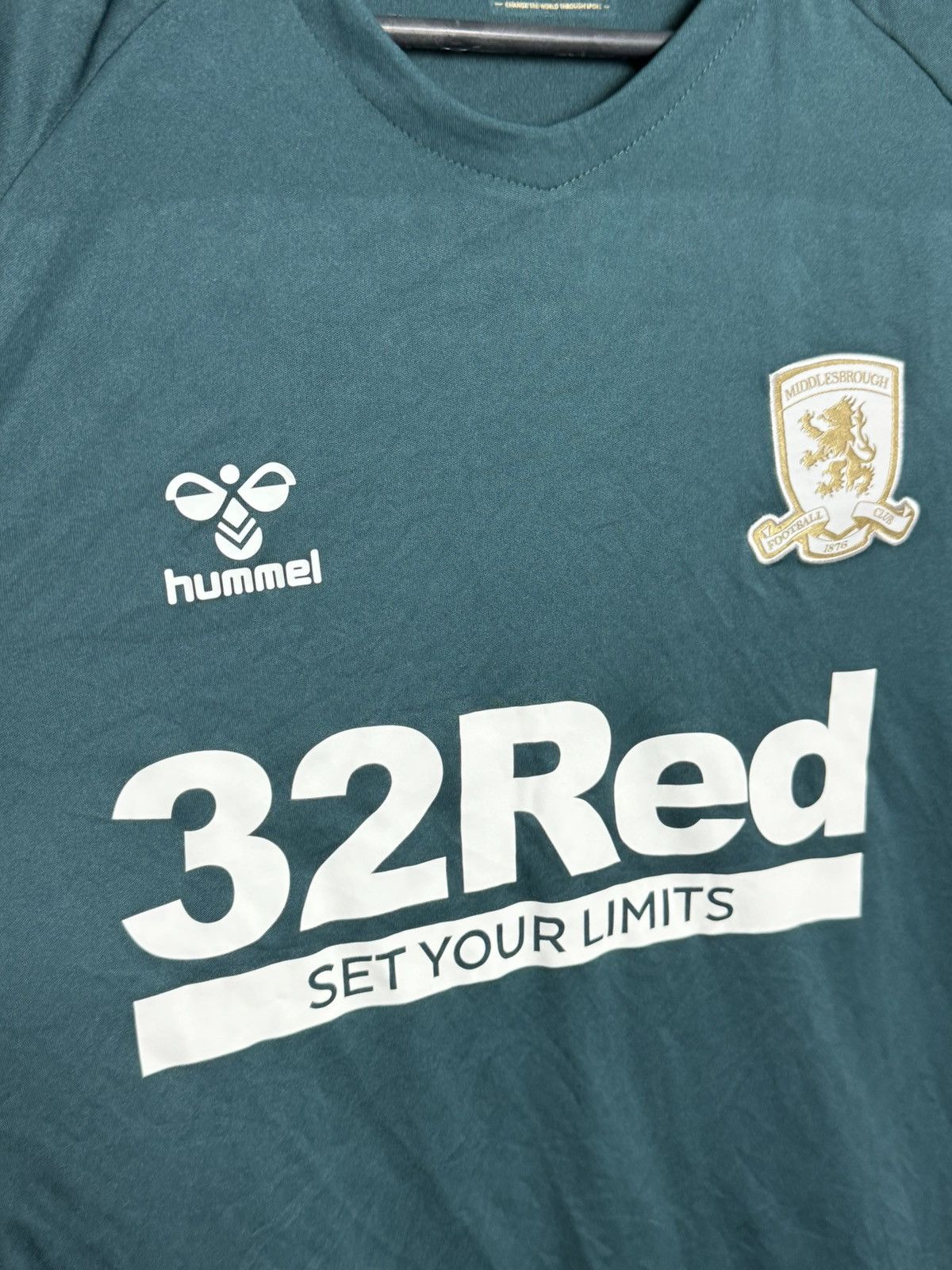 Hummel Middlesbrough 21/22 Away Football Jersey Size US S / EU 44-46 / 1 - 3 Thumbnail