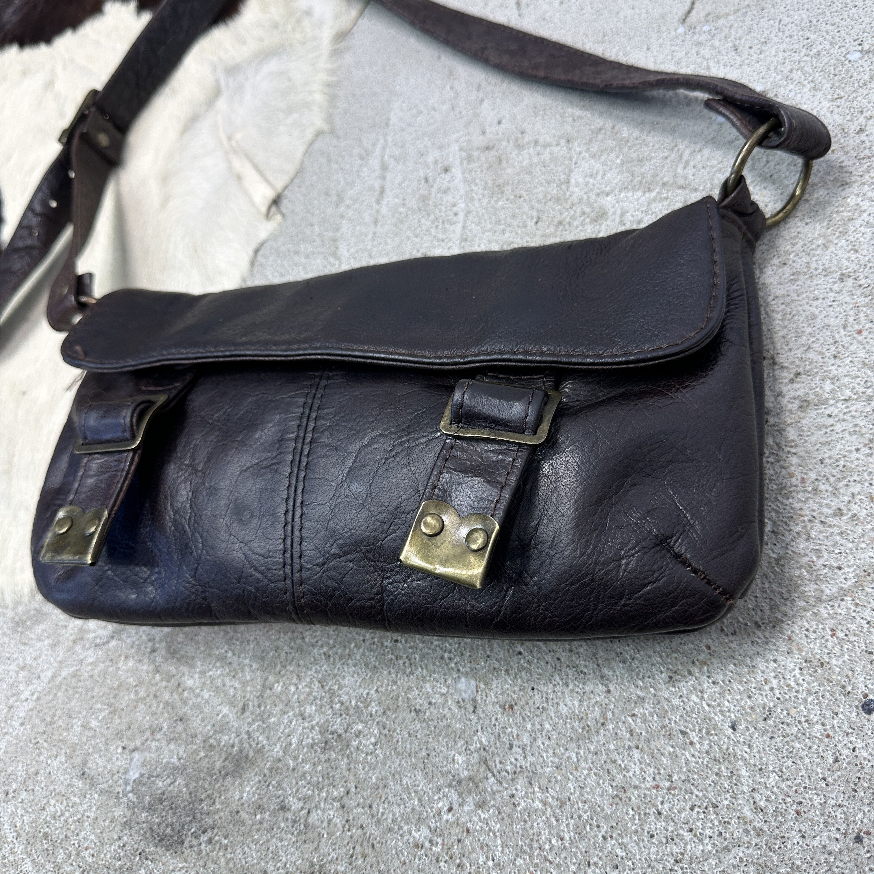 Vintage Vintage Leather Buckled Baguette Shoulder Bag Y2K Size ONE SIZE - 3 Thumbnail
