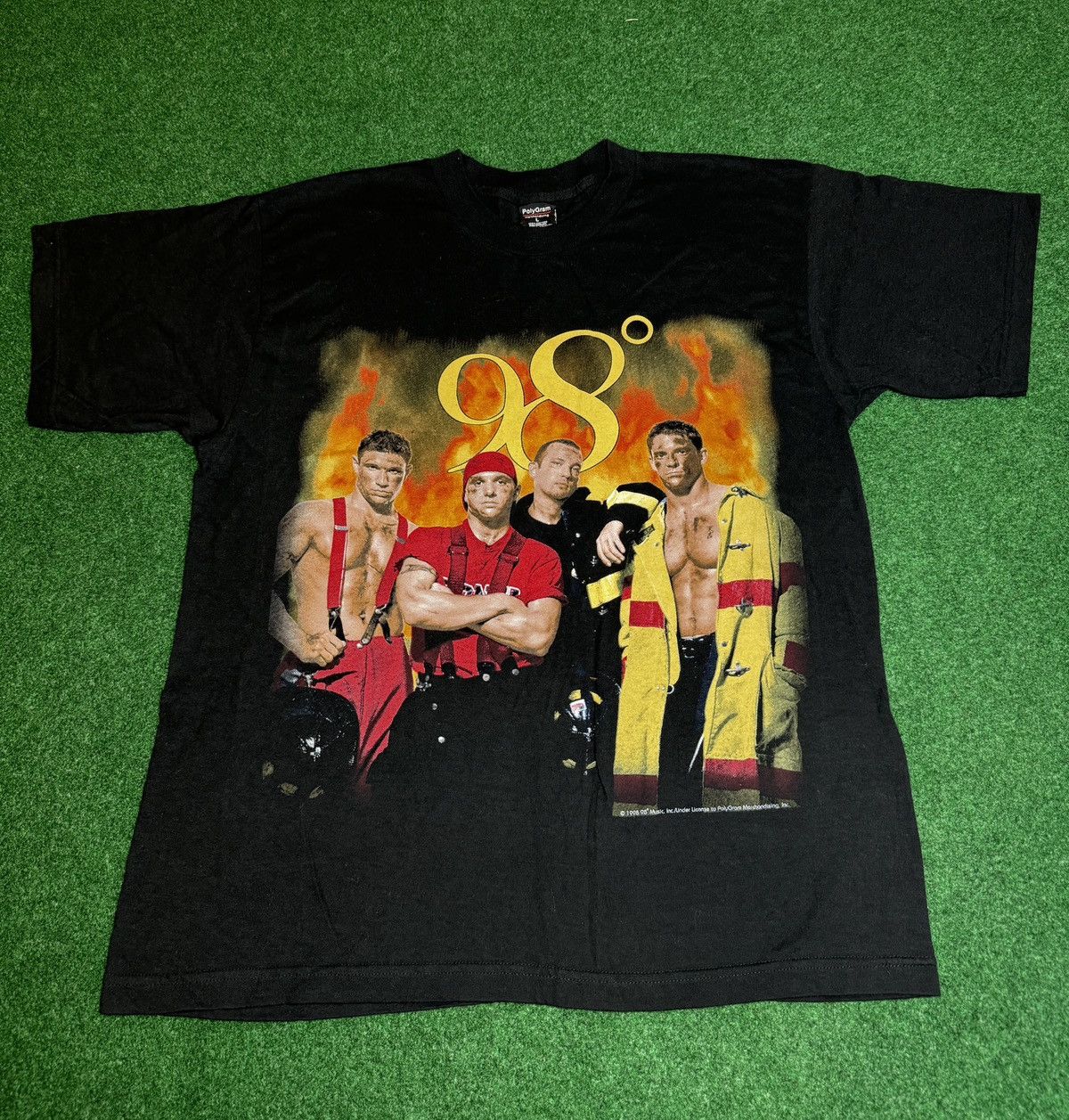 Band Tees × Vintage Vtg 90s INSANE 98 Degrees 1998 Heat It Up Boy Band T Shirt Size US L / EU 52-54 / 3 - 1 Thumbnail