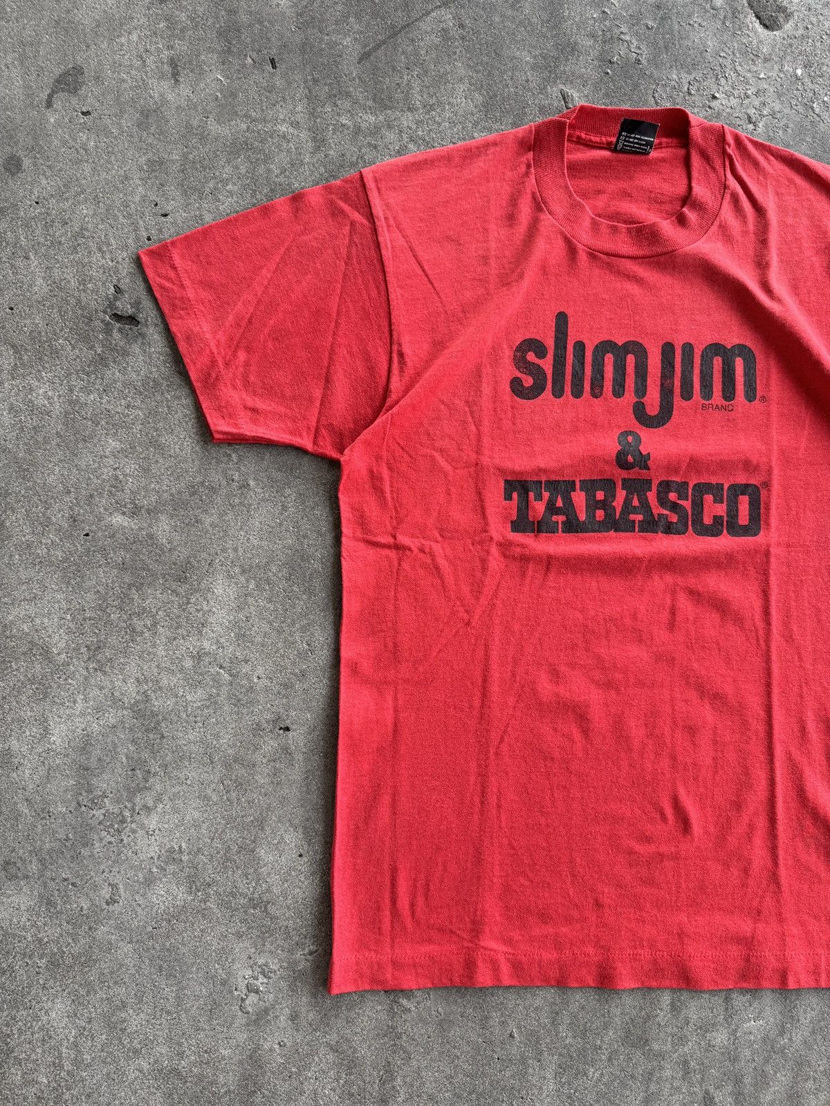 Vintage Vintage Slimjim Brand & Tabasco The Hot New Team Tshirt Size US L / EU 52-54 / 3 - 3 Thumbnail