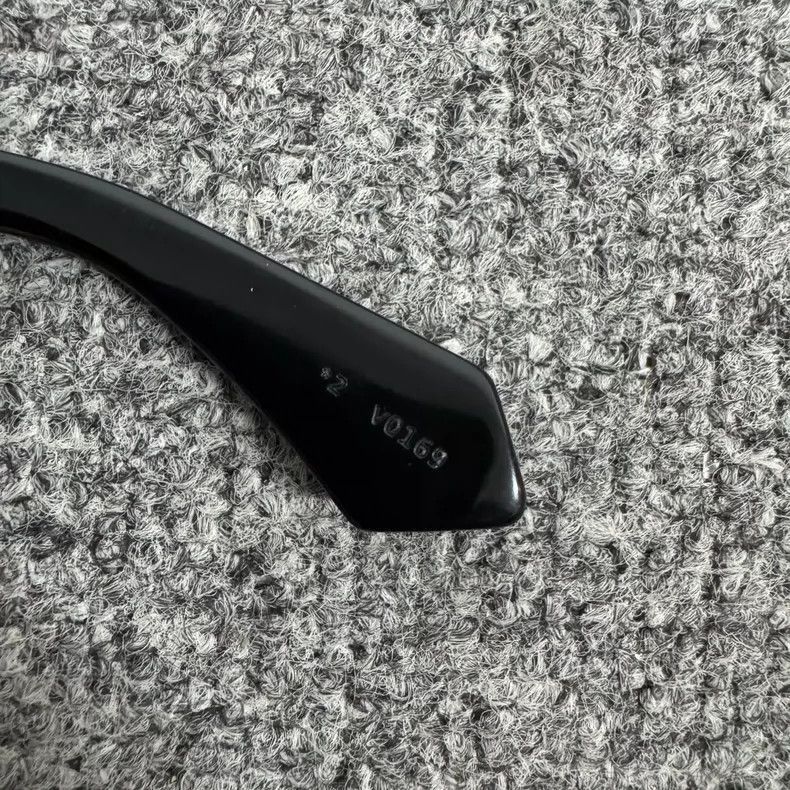 Louis Vuitton Louis Vuitton LV Selby Sunglasses-2507 Size ONE SIZE - 7 Thumbnail