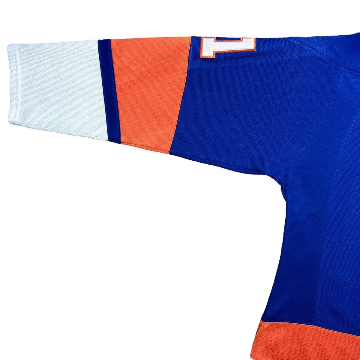 Reebok New York Islanders Tavares Inaugural Season Reebok Jersey Size US L / EU 52-54 / 3 - 8 Thumbnail