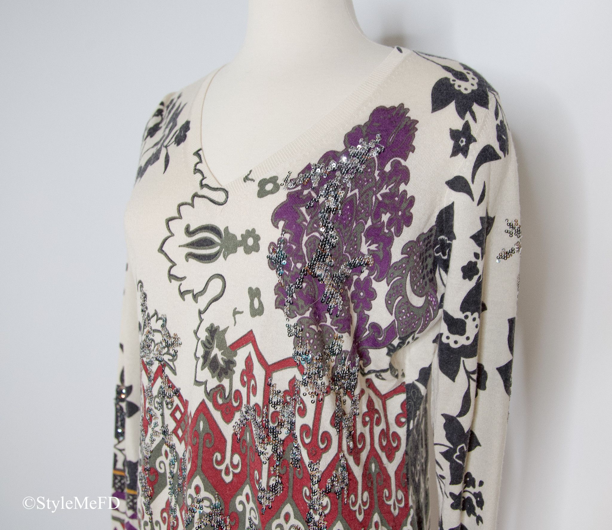 Etro Vintage Etro V-Neck Pullover w Sequin Detail Size L / US 10 / IT 46 - 5 Thumbnail