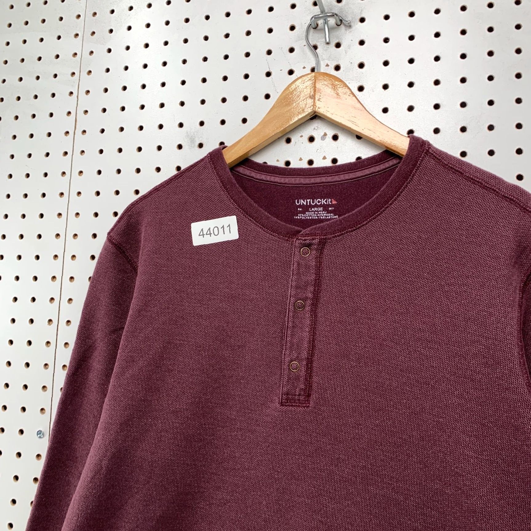 UNTUCKit UNTUCKit Henley Shirt Mens Large Burgundy Long Sleeve Pullover Size US L / EU 52-54 / 3 - 3 Thumbnail