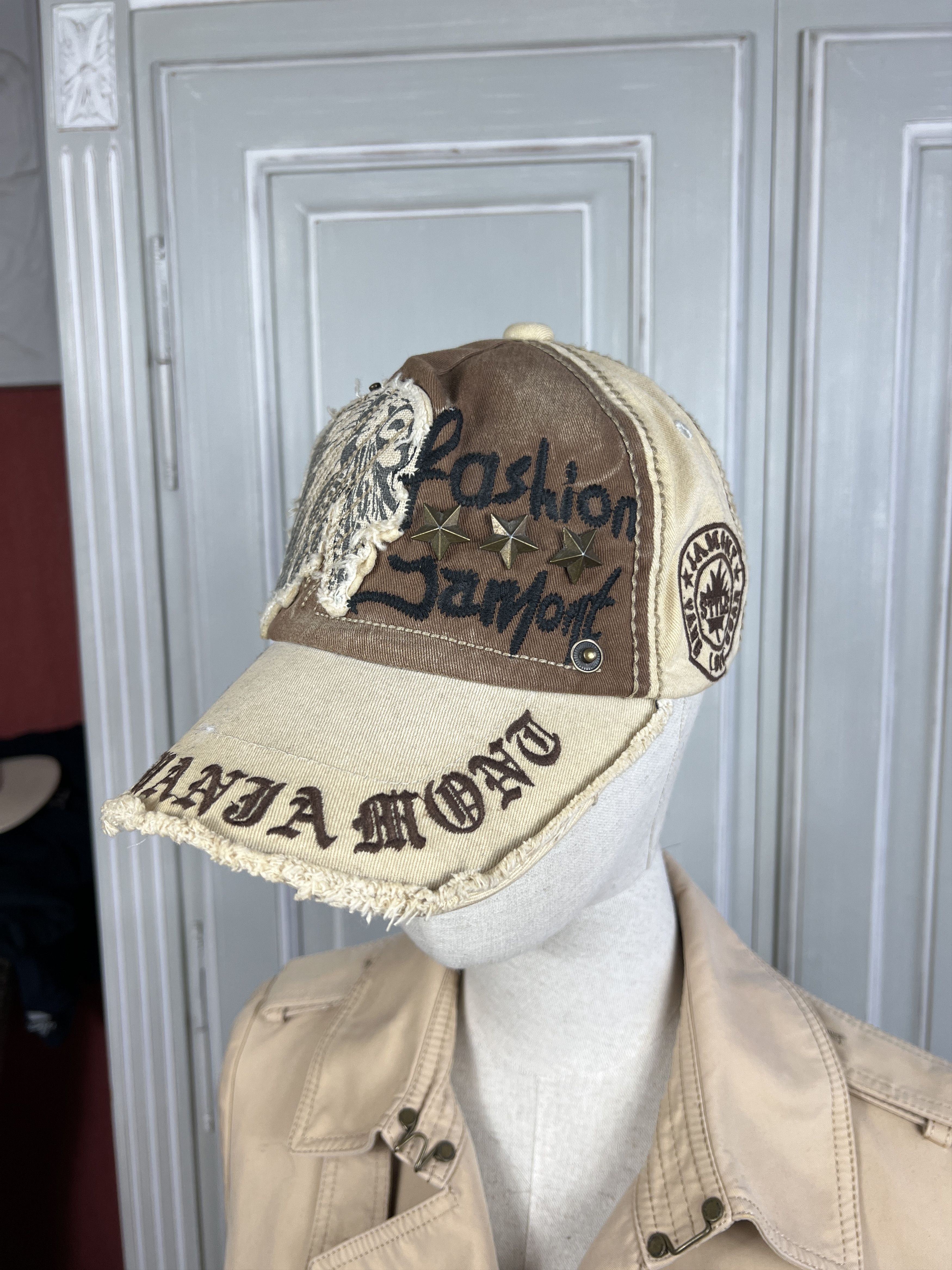 20471120 × Seditionaries VINTAGE AVANTGARDE FASHION JAPONT BEIGE BROWN Size ONE SIZE - 1 Thumbnail