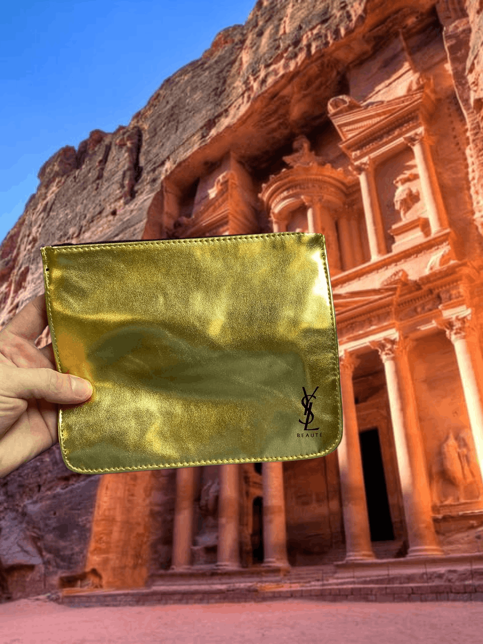 Yves Saint Laurent Mini Bags Yves Saint Laurent gold Vintage Streetwear Y2K Size ONE SIZE - 1 Thumbnail