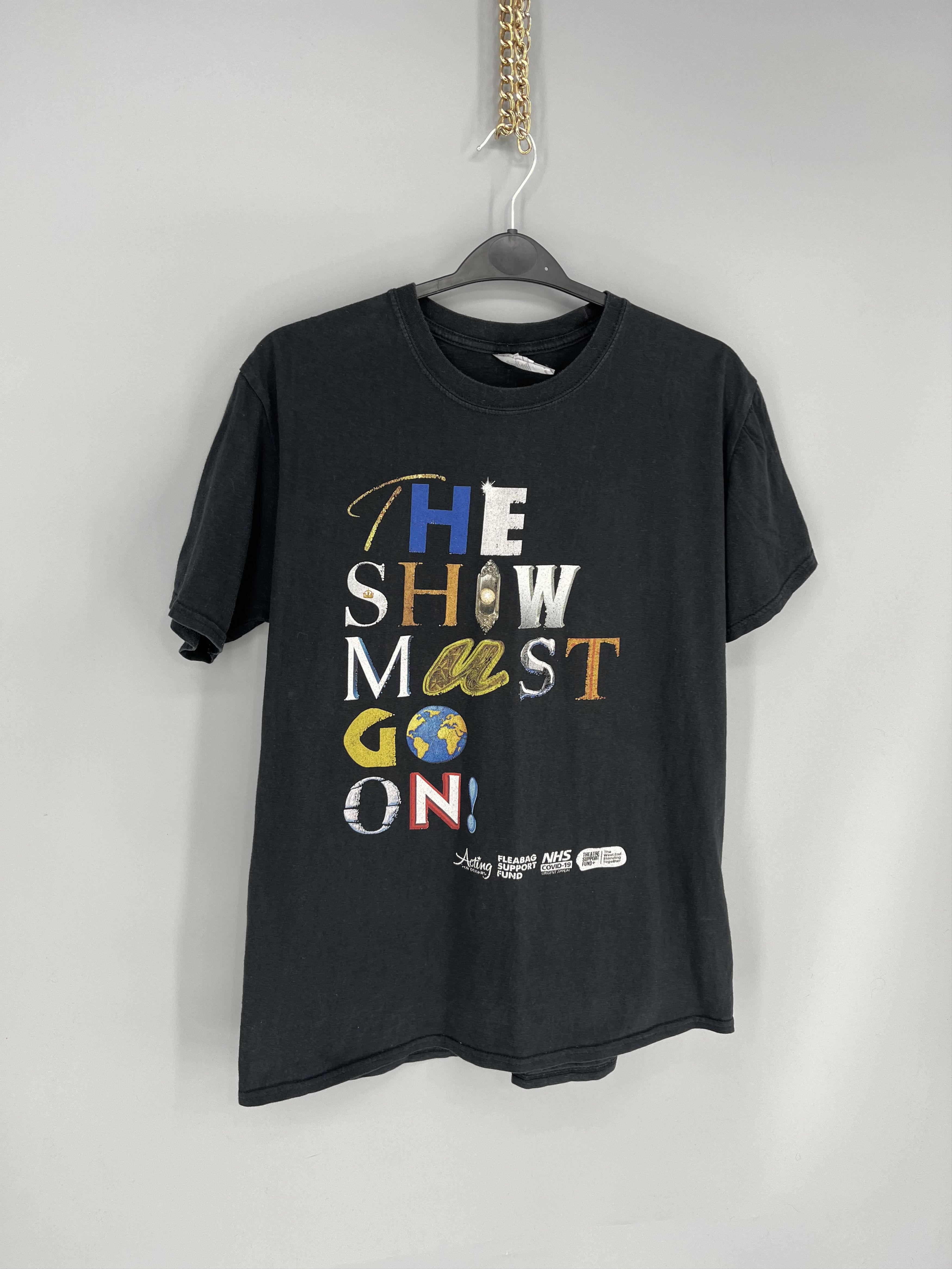 Band Tees Vintage 90s Queen ‘The Show Must Go On’ Rock Band T-Shirt Size US L / EU 52-54 / 3 - 2 Thumbnail