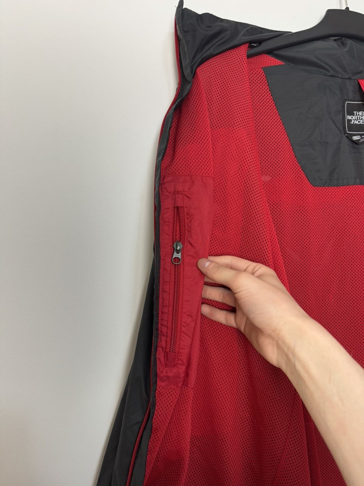 The North Face The North Face windbreaker jacket outdoor gorpcore style Size US XL / EU 56 / 4 - 14 Thumbnail
