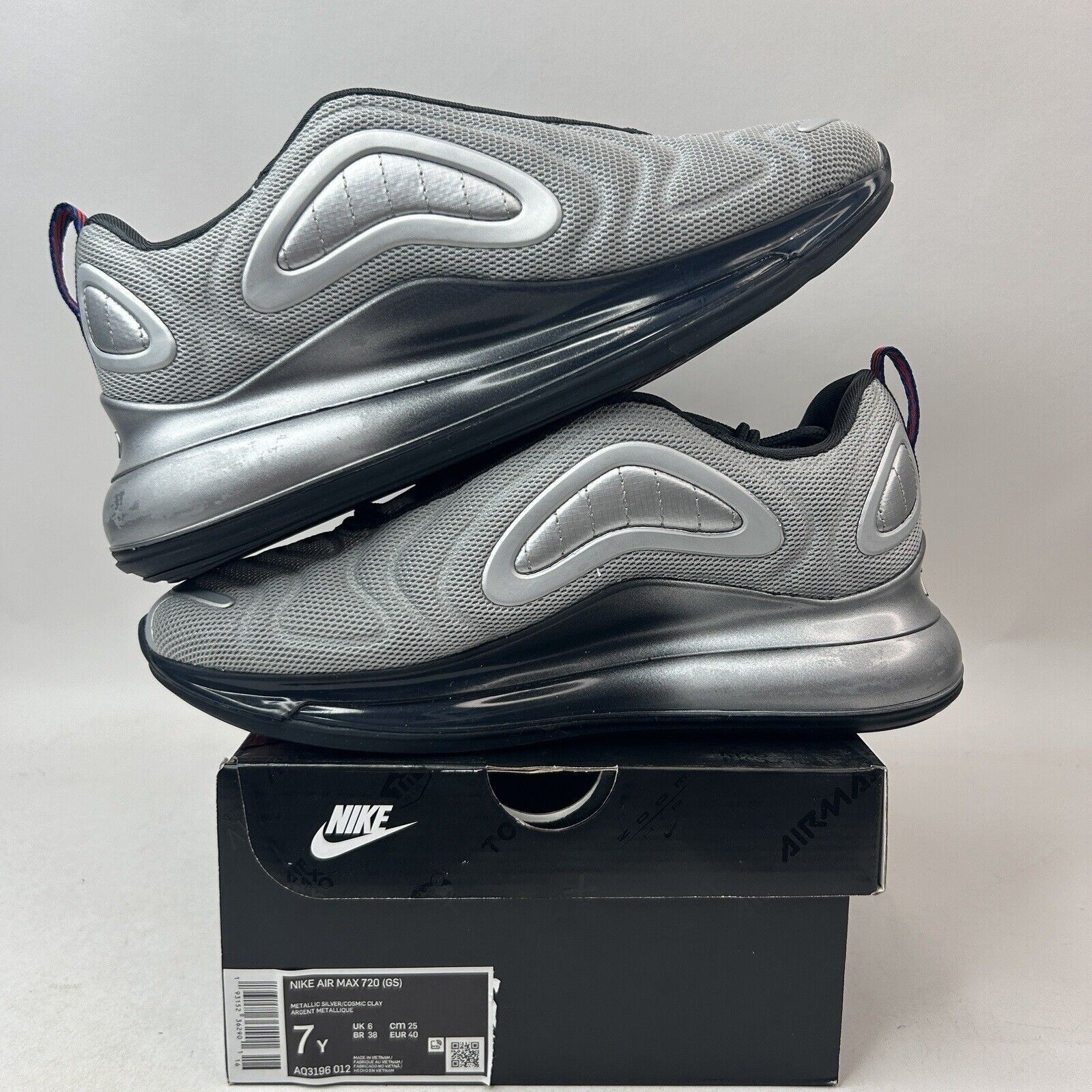 Nike Nike Air Max 720 GS “Metallic Silver” 2024 Size US 8.5 / IT 38.5 - 3 Thumbnail