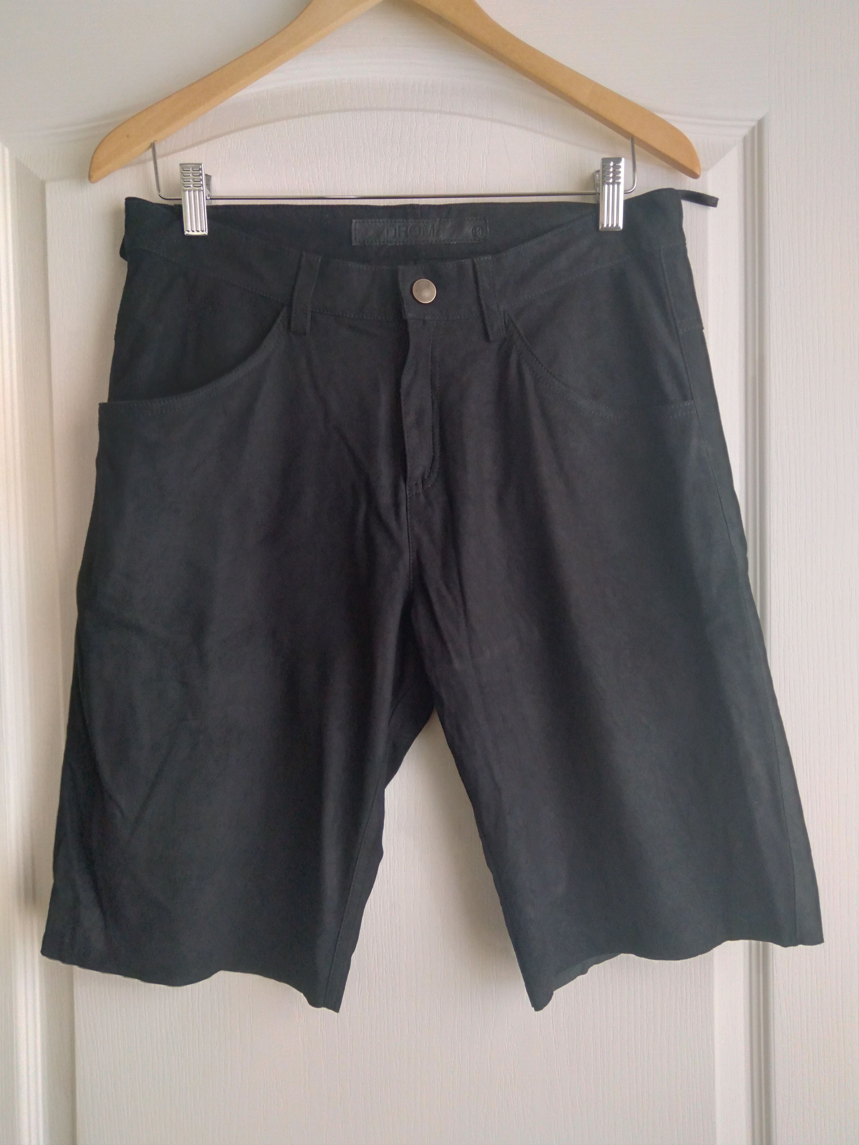 Drape Leather Shorts Black Medium 32 Italy