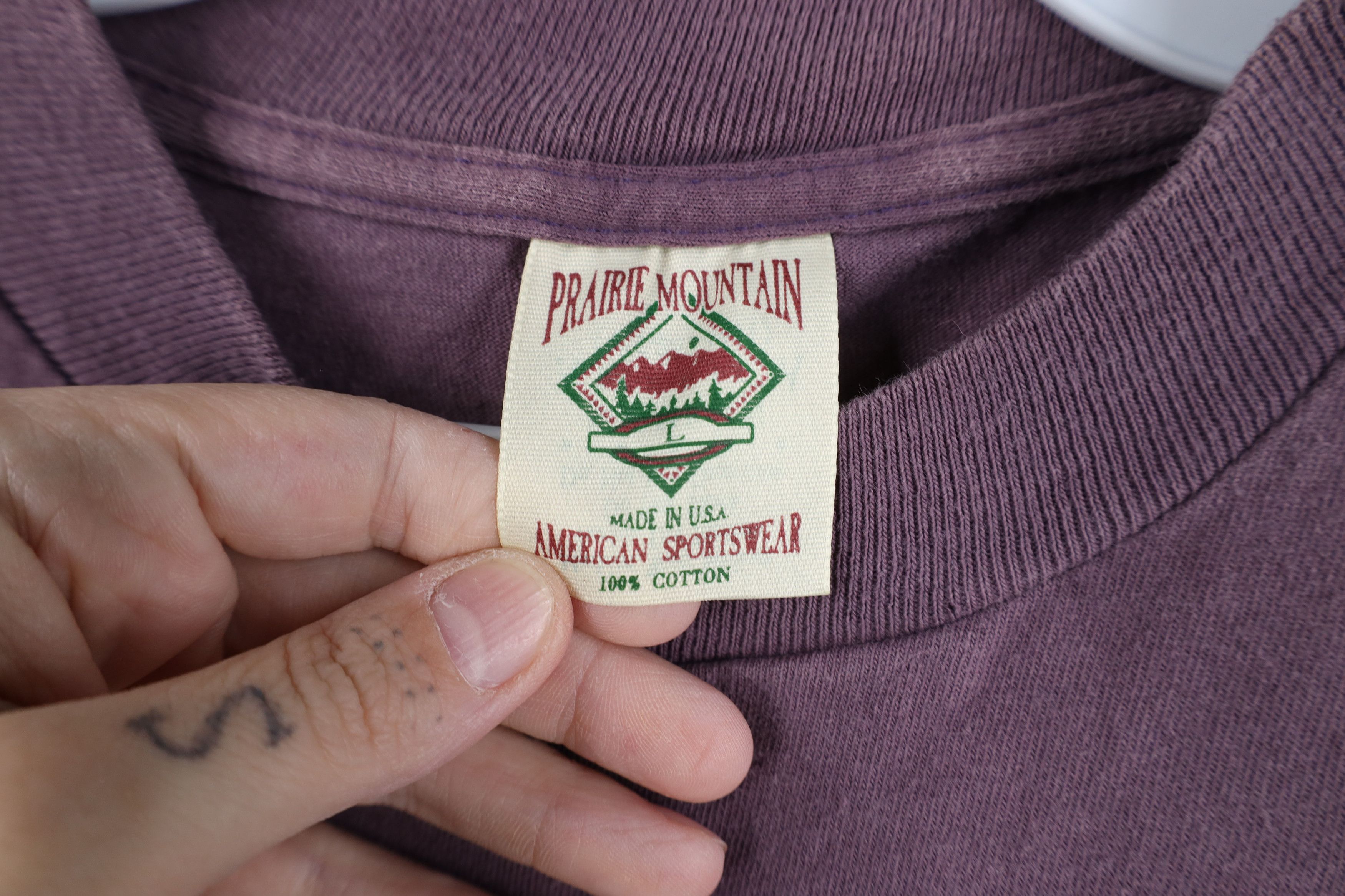 Vintage Vintage 90s Spell Out Taos Kokopelli Cave Art T-Shirt USA Size US L / EU 52-54 / 3 - 10 Thumbnail