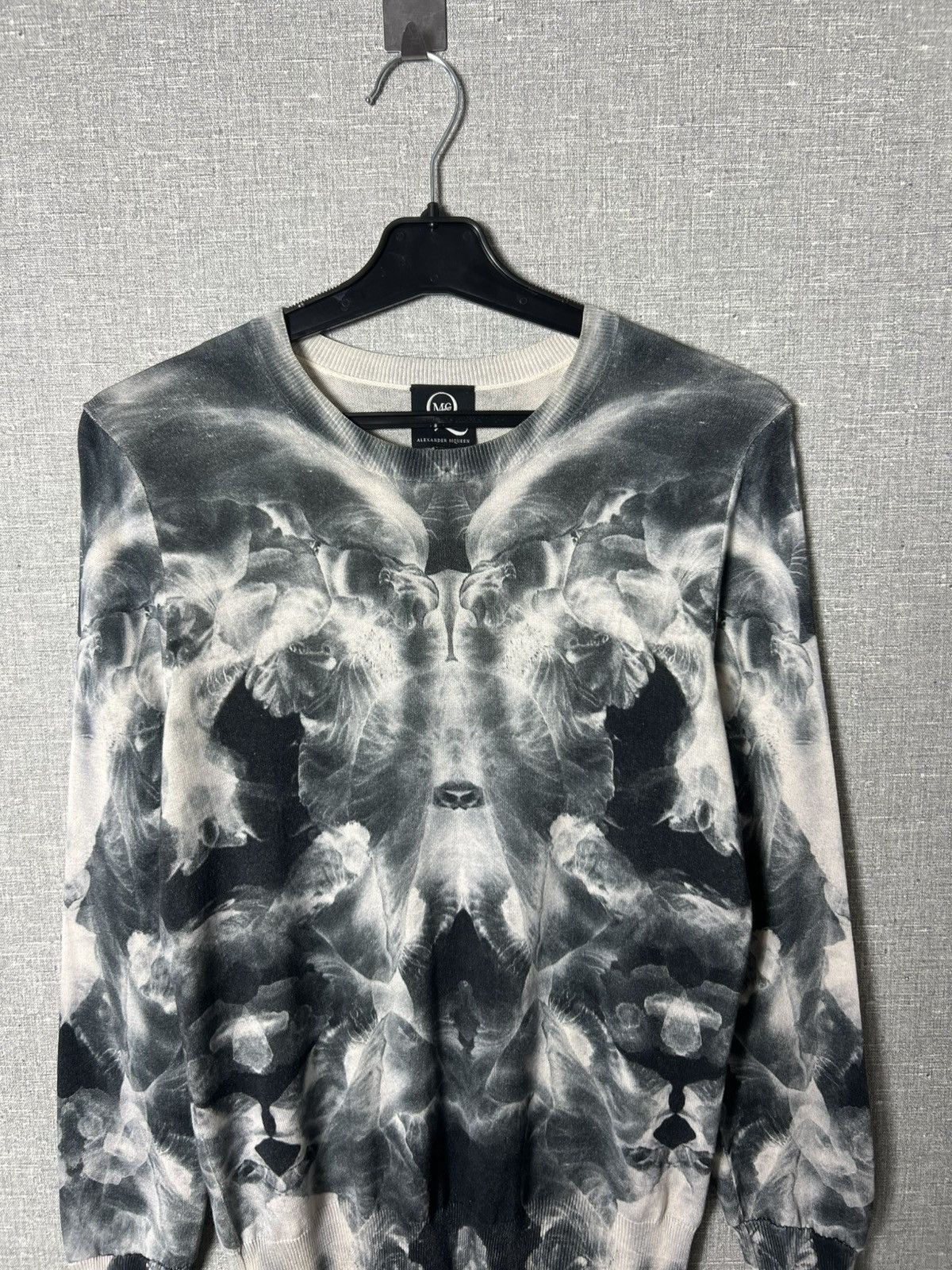 Alexander McQueen Alexander McQueen Trompe L’Oeil All Over Print Silk Sweater Size L / US 10 / IT 46 - 2 Thumbnail